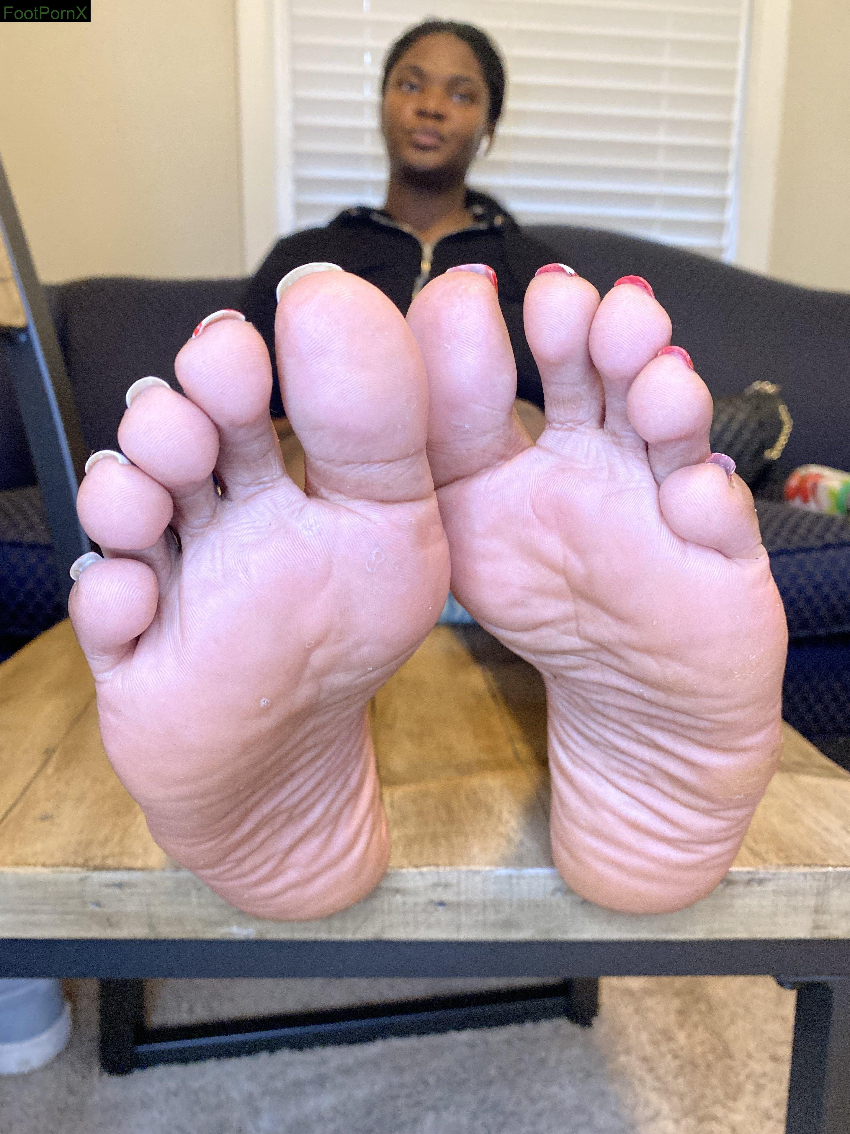 rosewrinkles feet photo 2