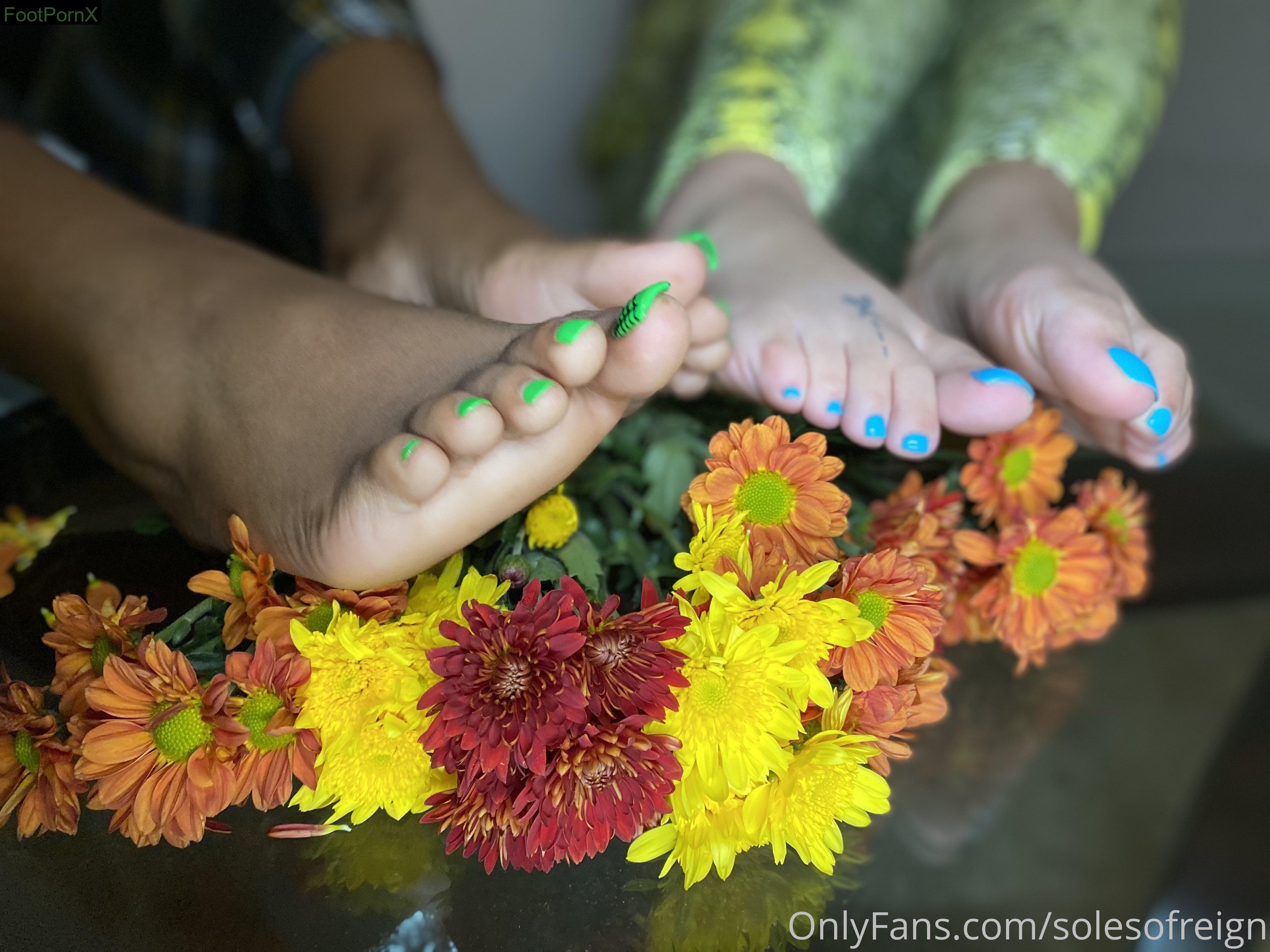 thagoddessreignn feet photo 17