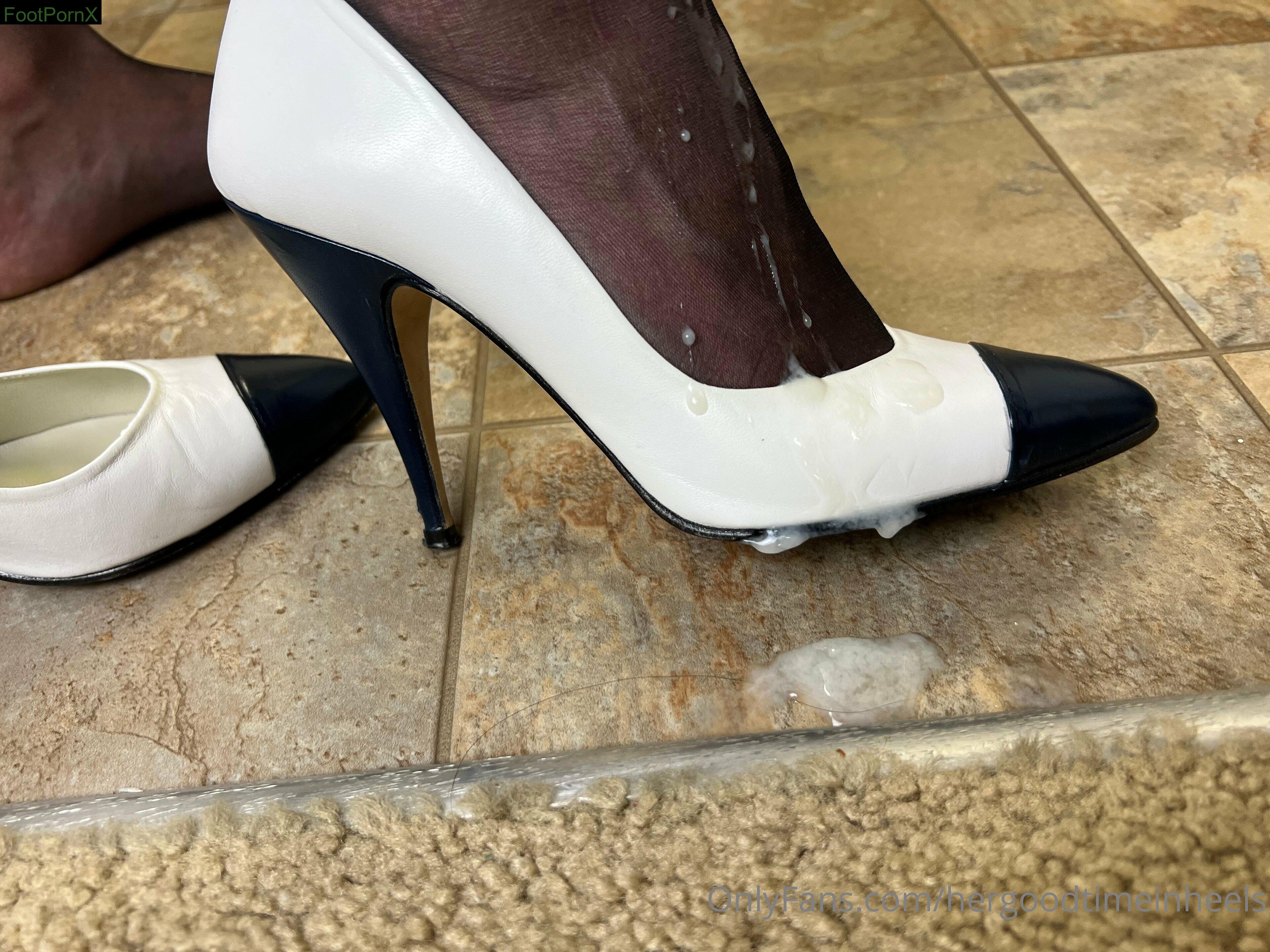 hergoodtimeinheels feet photo 15