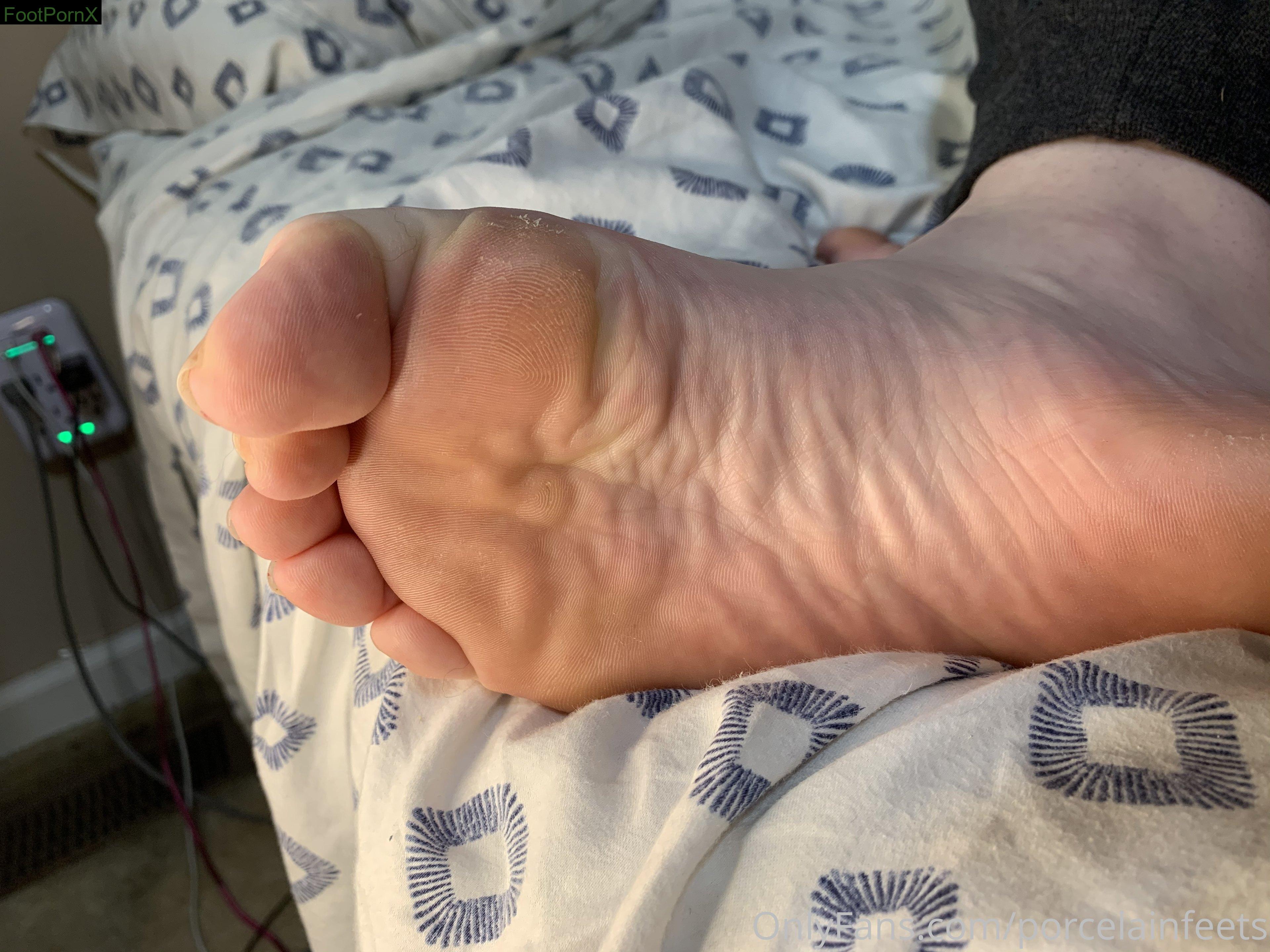 porcelainfeets feet photo 10