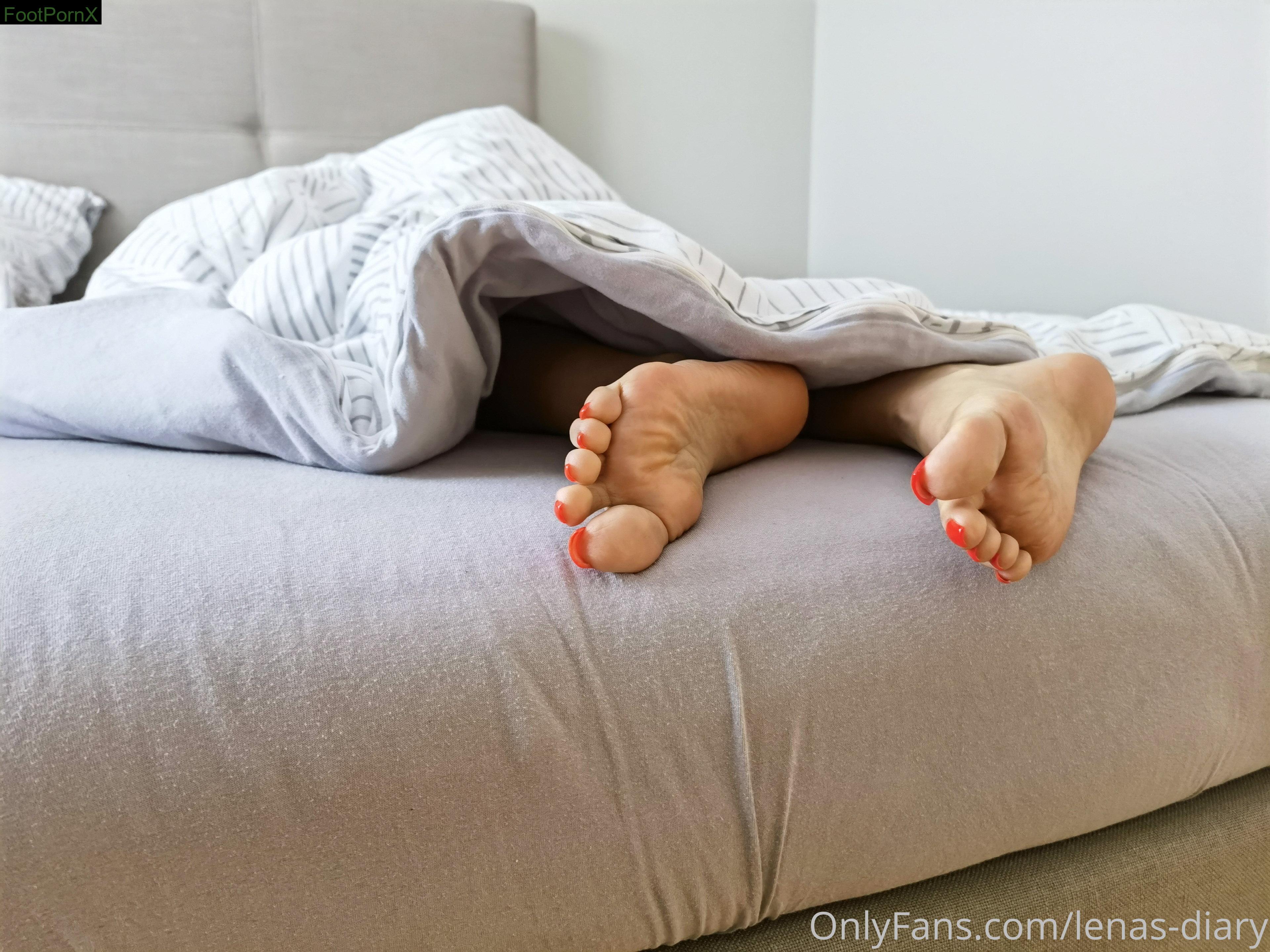 lenas-diary feet photo 6