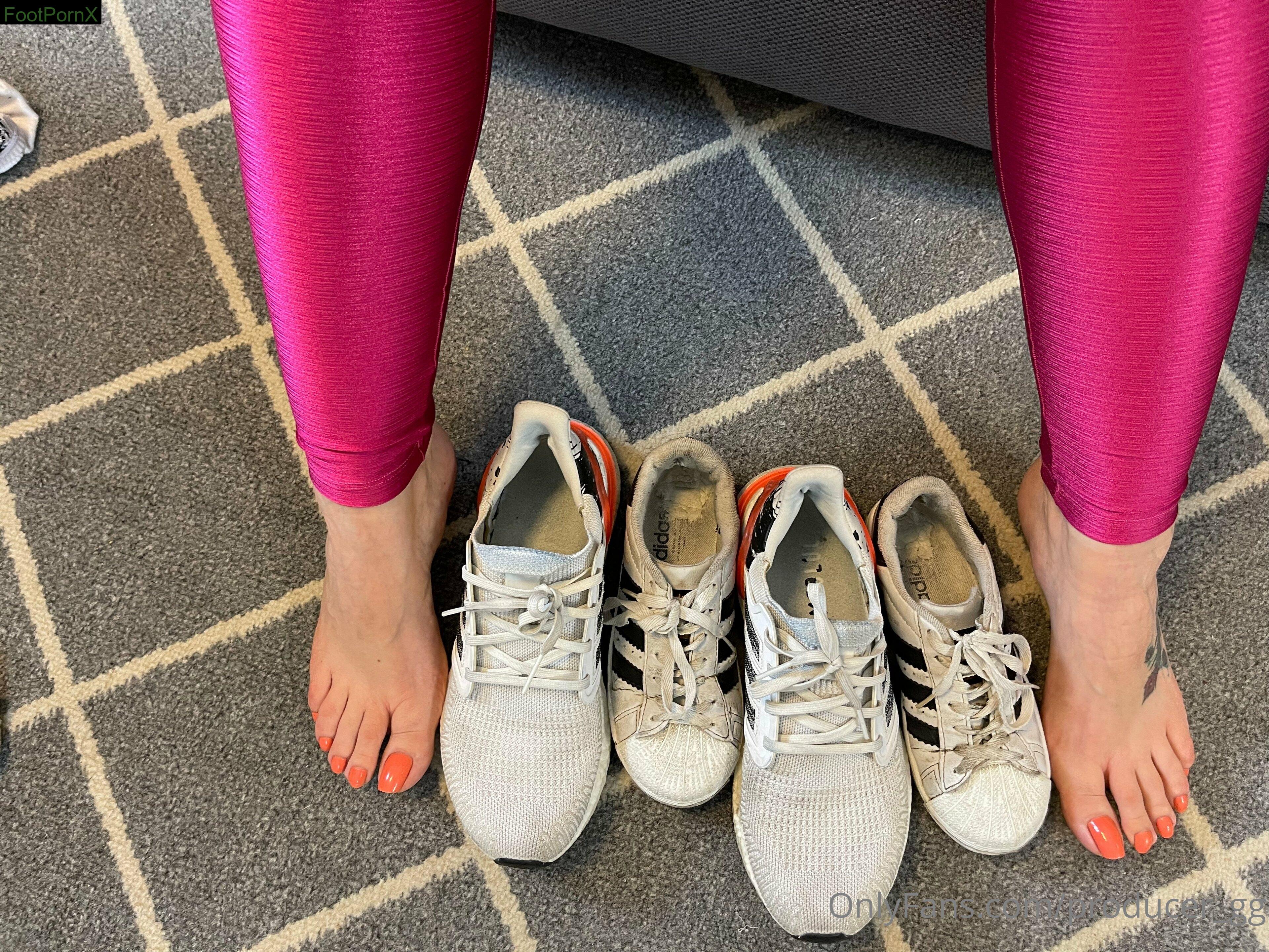 producer_gg feet photo 19
