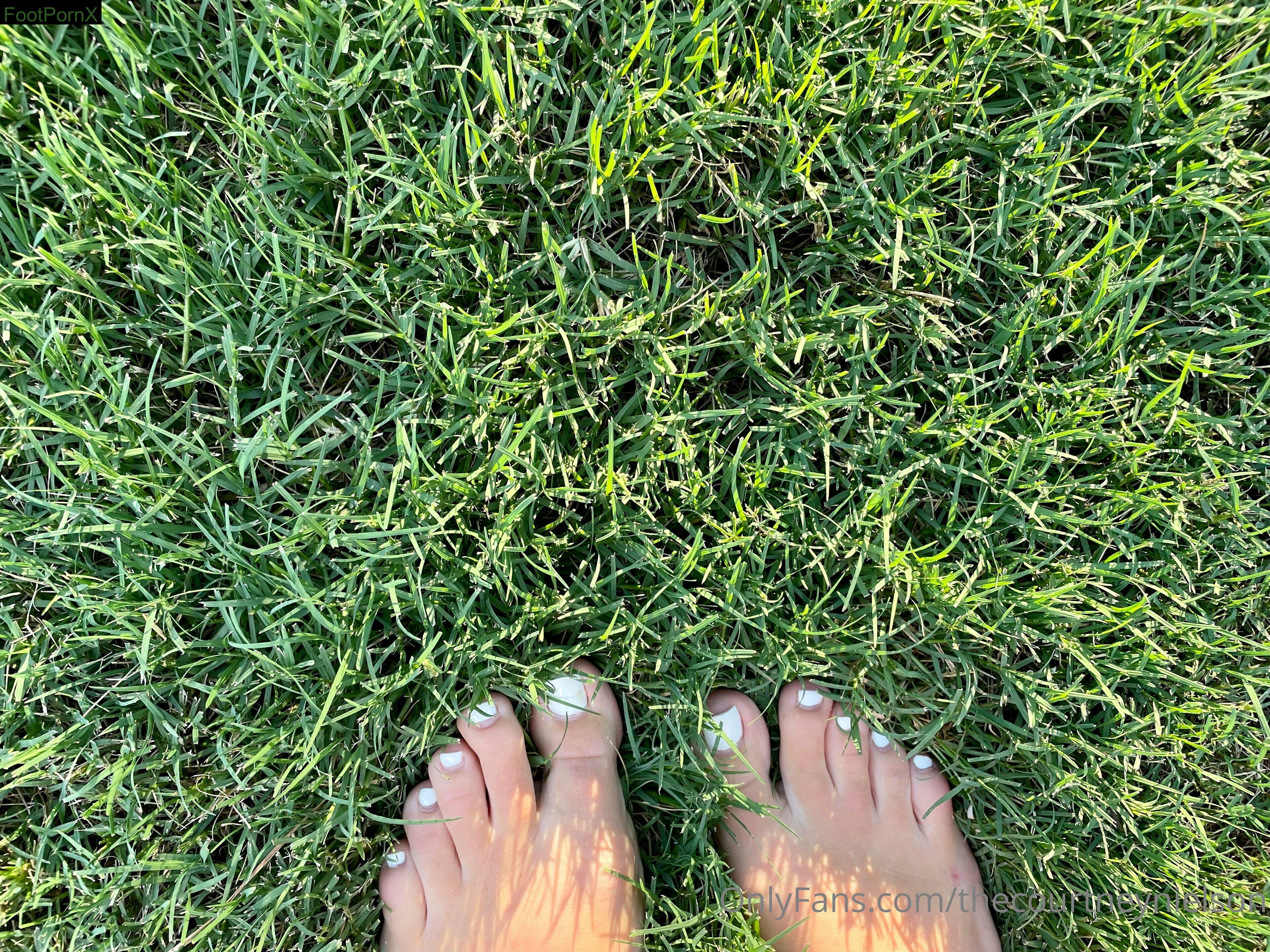 thecourtneynielson feet photo 2