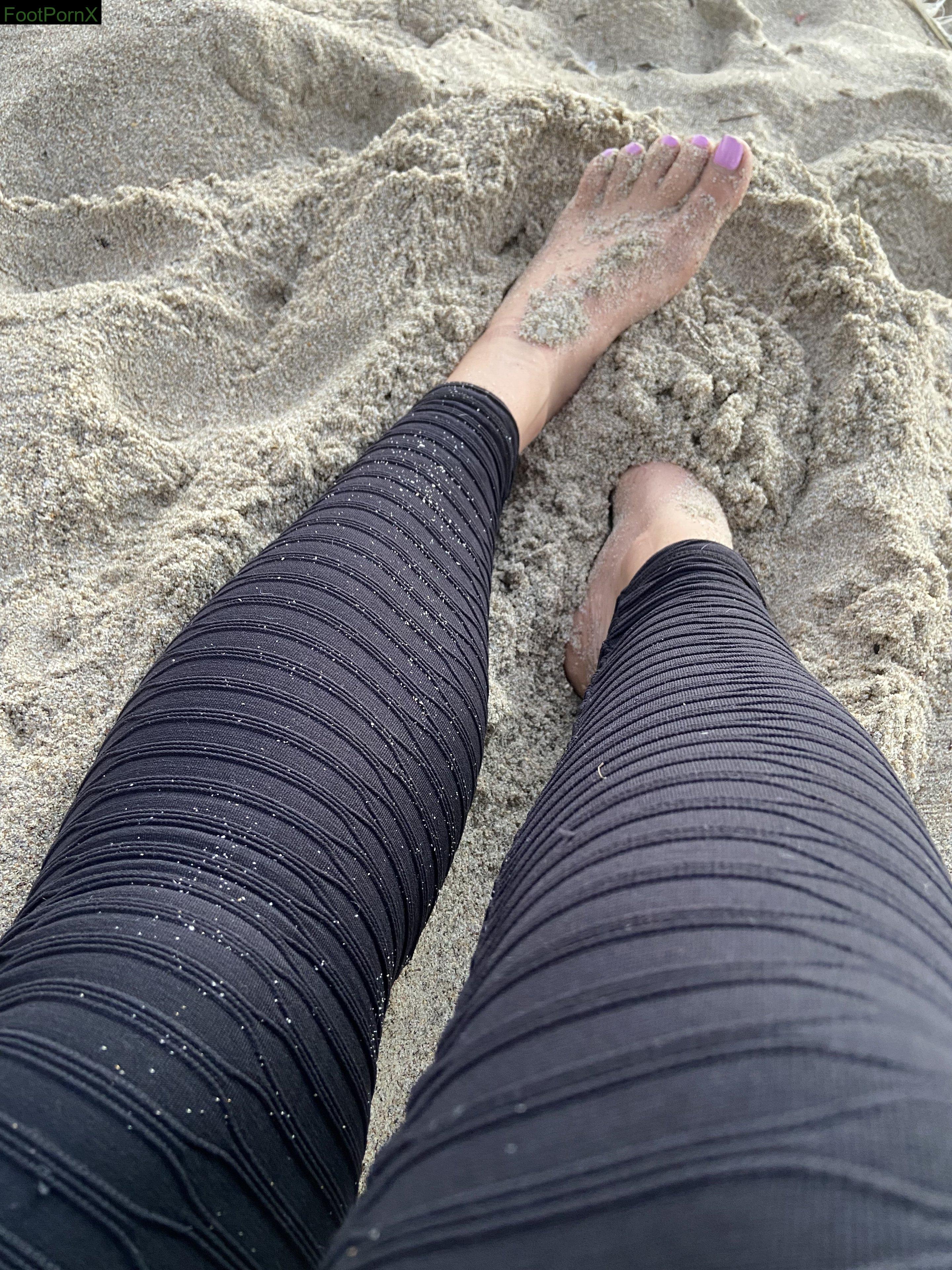 iluvmyfins feet photo 3