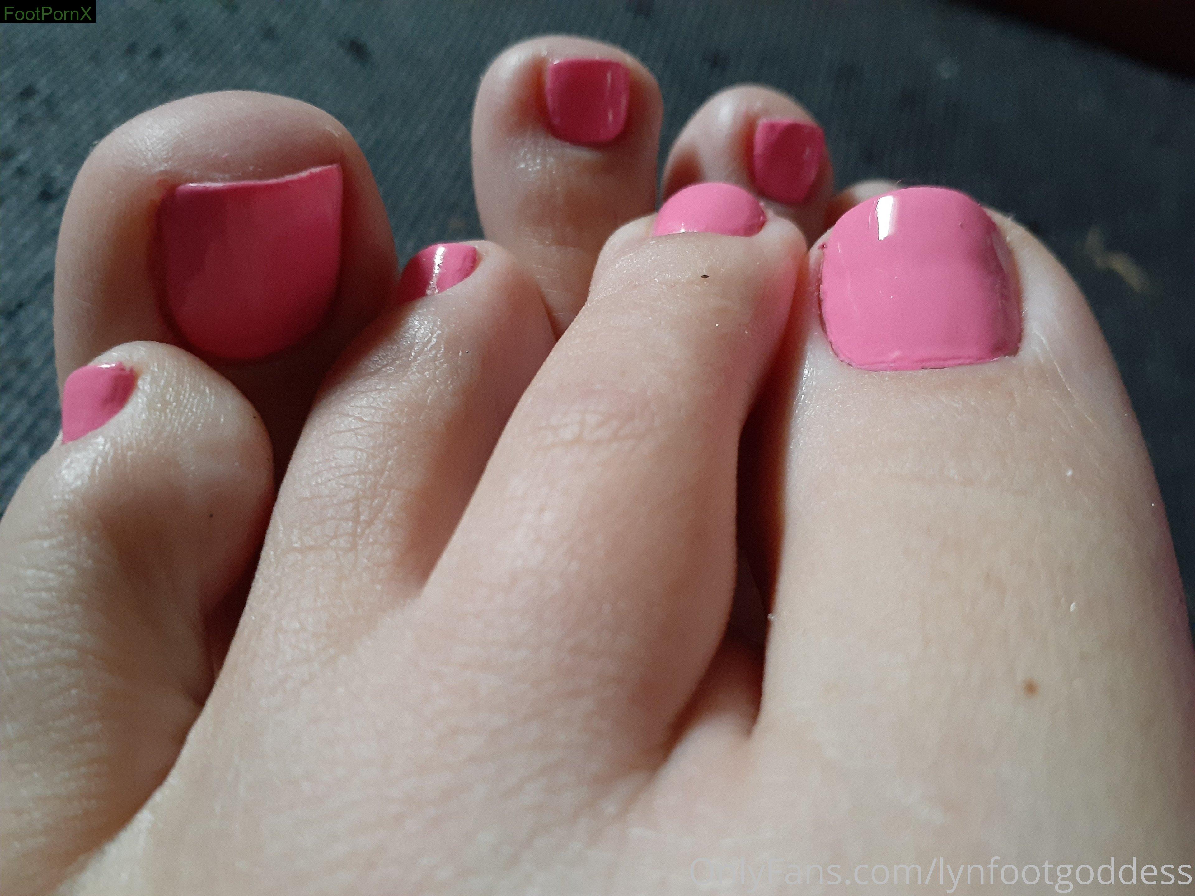 lynfootgoddess feet photo 5