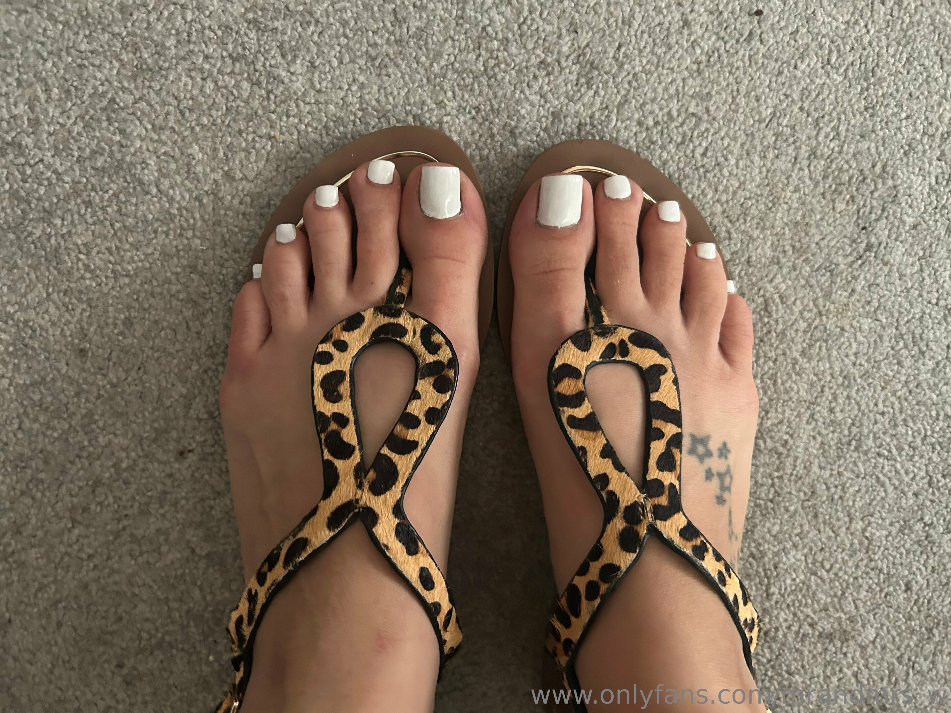 mrandmrs_w feet photo 12