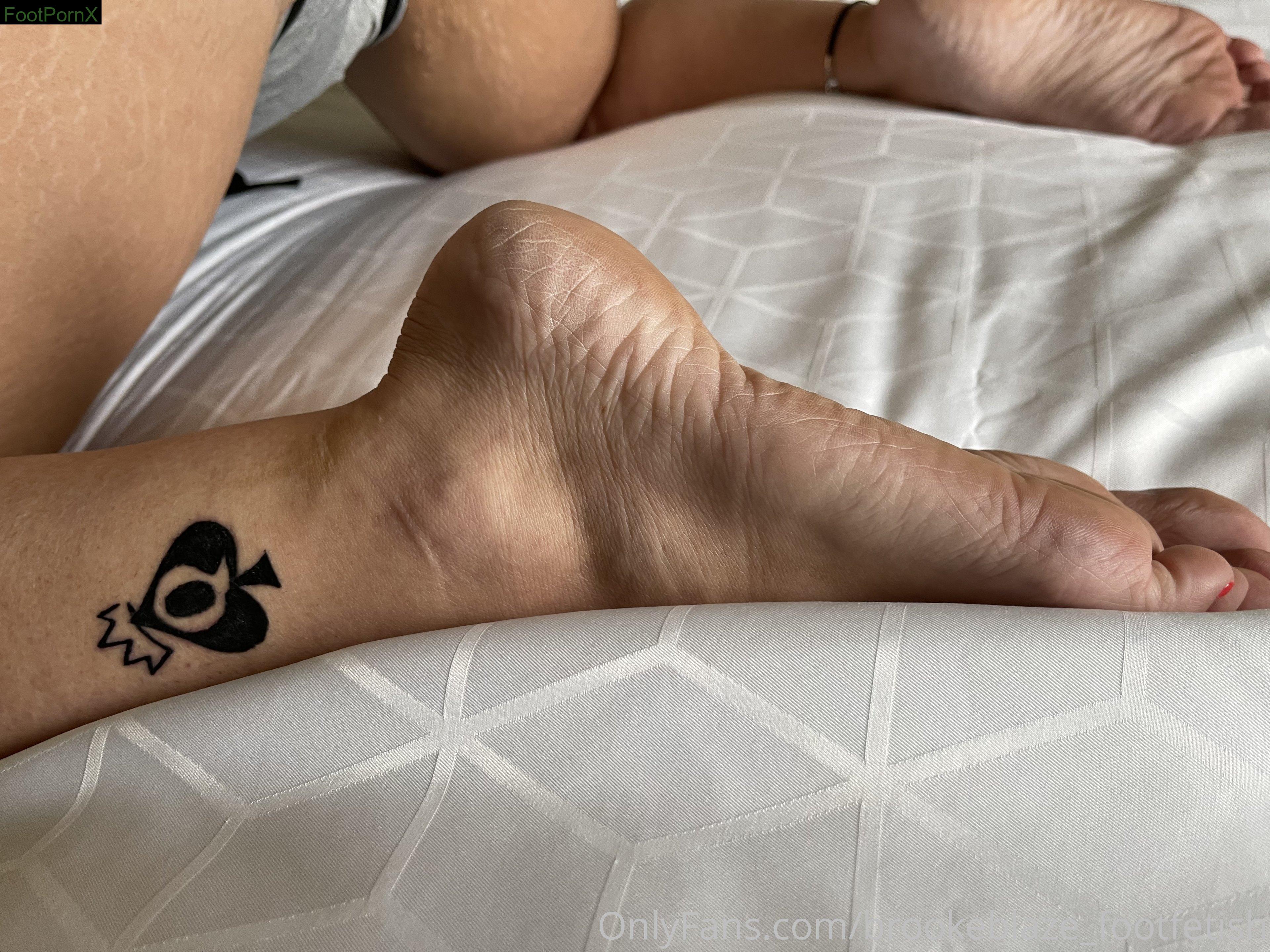 brookeblaze_footfetish feet photo 1