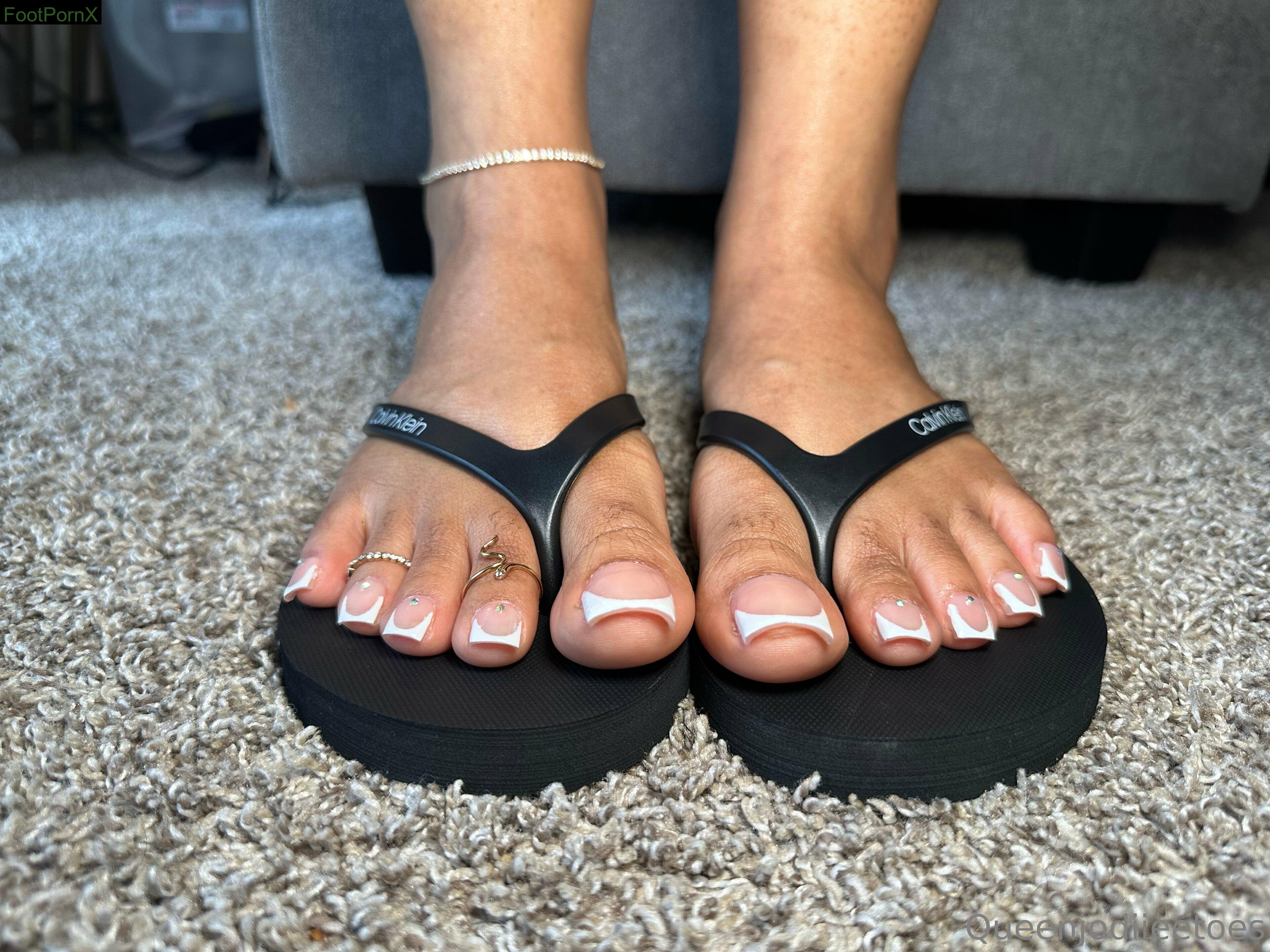 prettyfeetonly1800 feet photo 2
