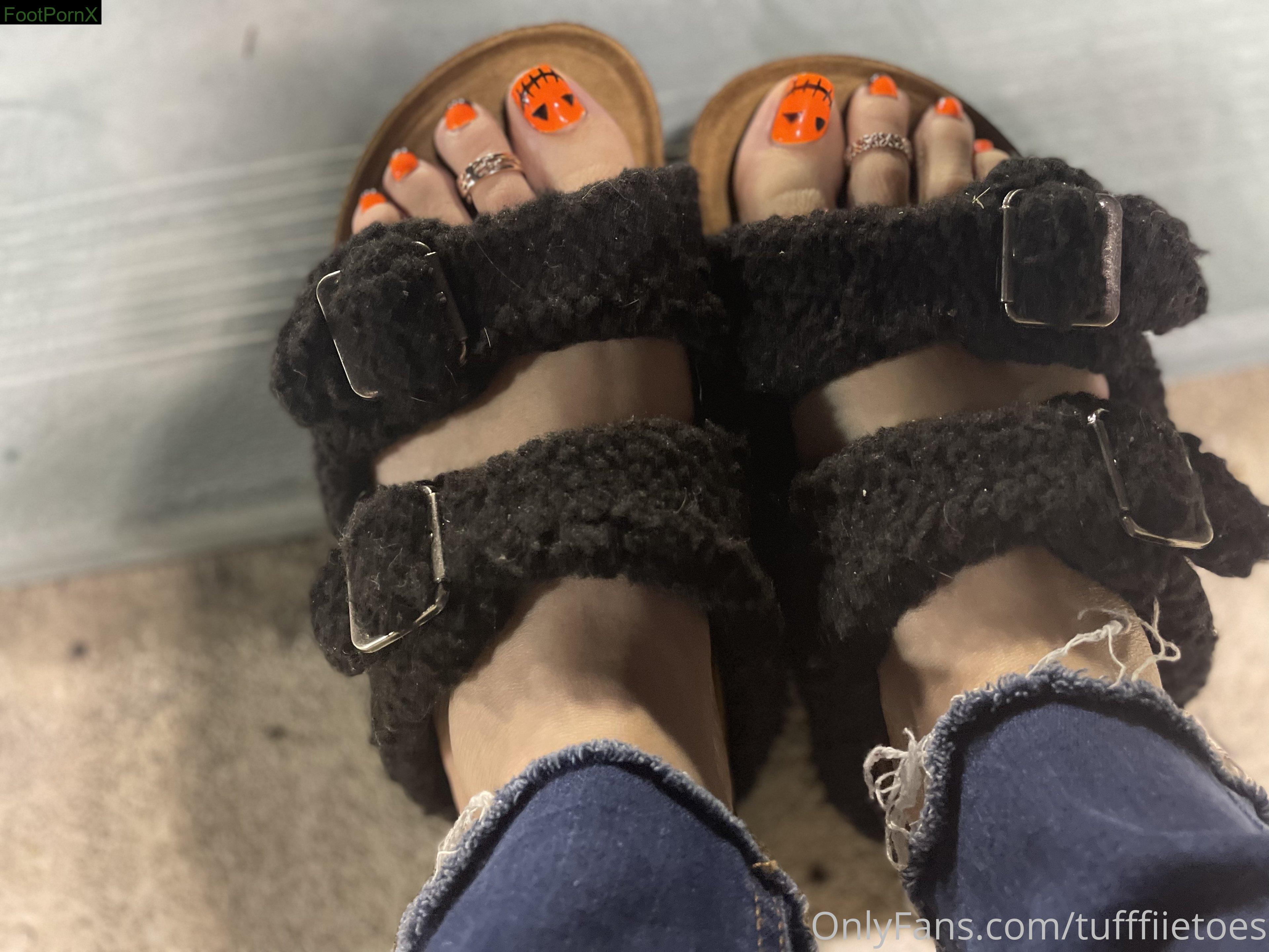 tufffiietoes feet photo 1