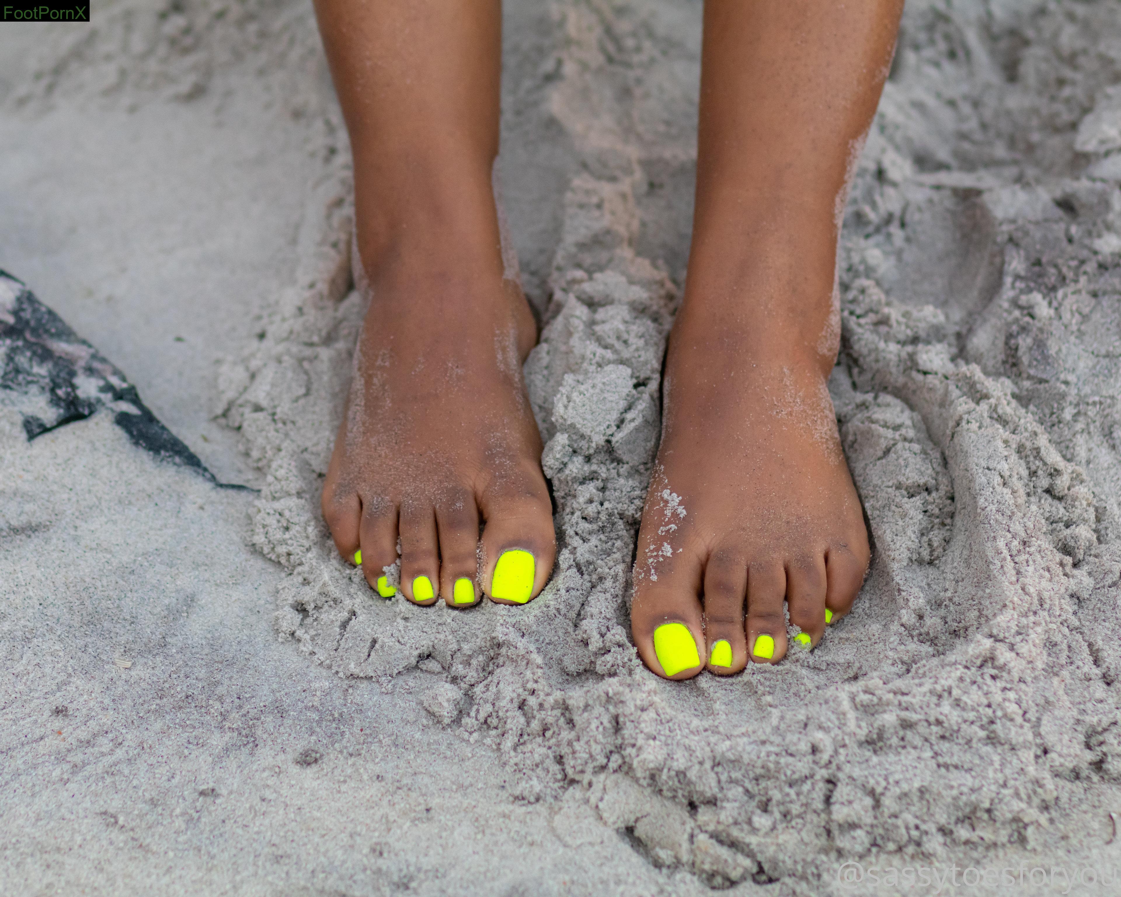 sassytoesforyou feet photo 7