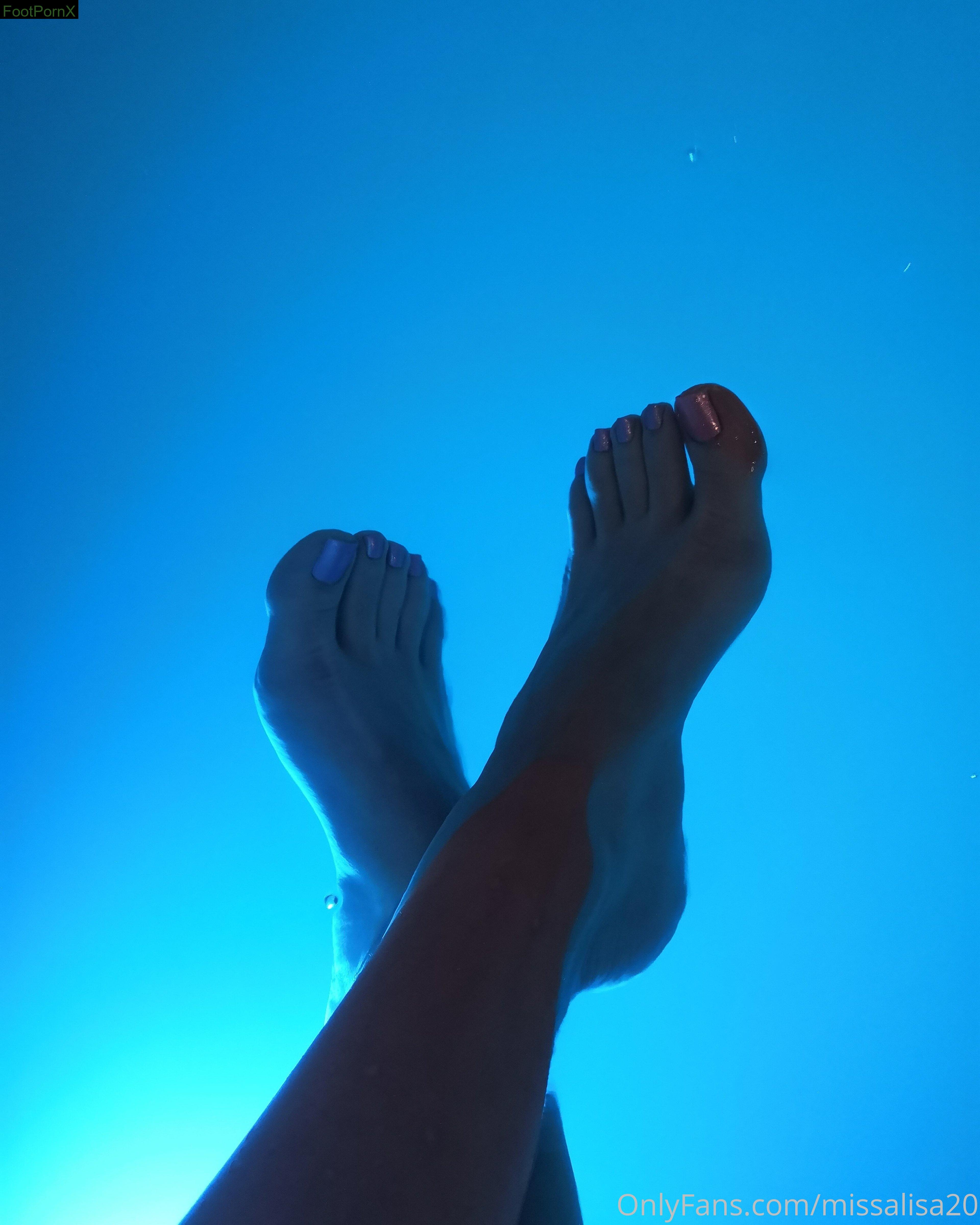 missalisa20 feet photo 12