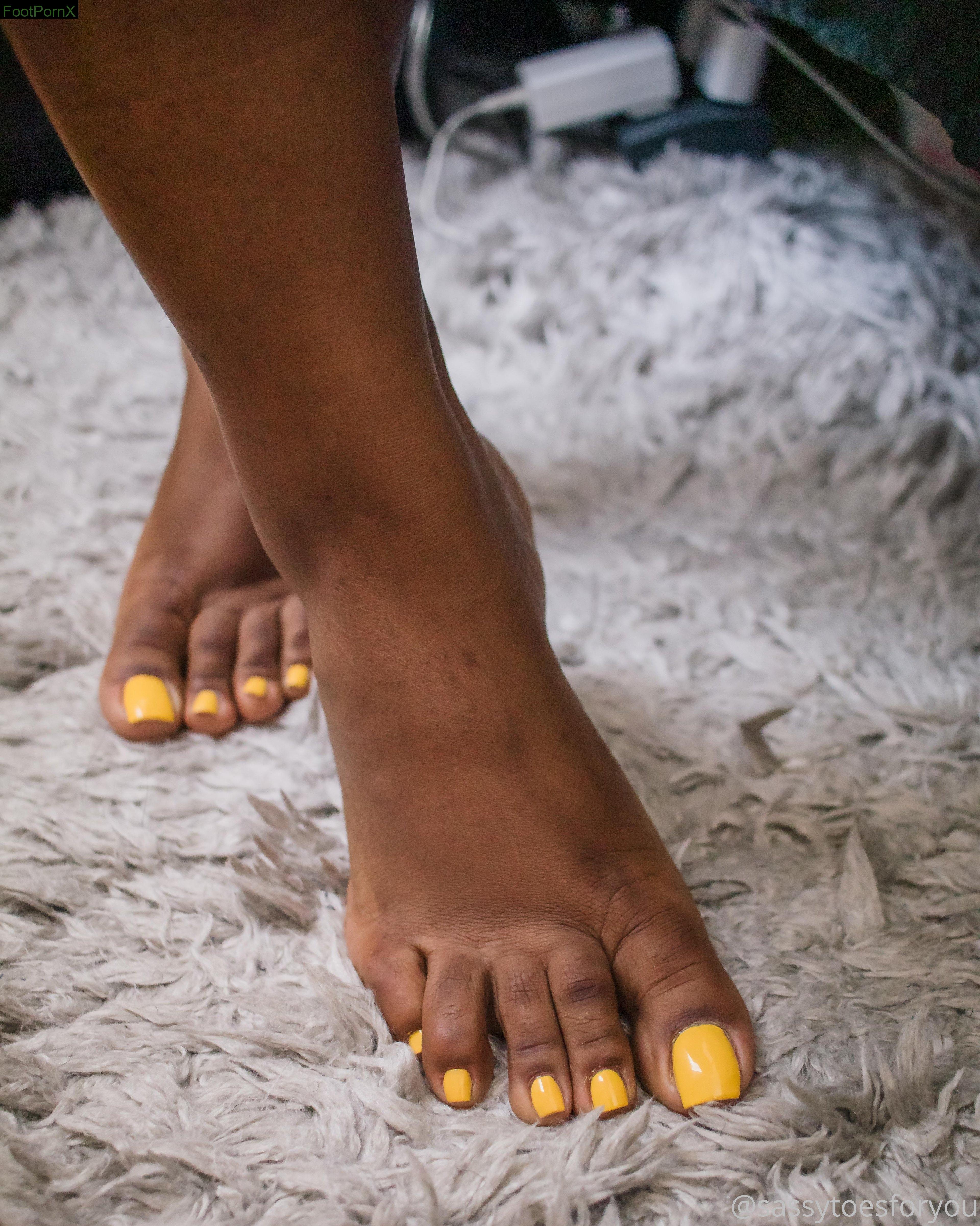 sassytoesforyou feet photo 9