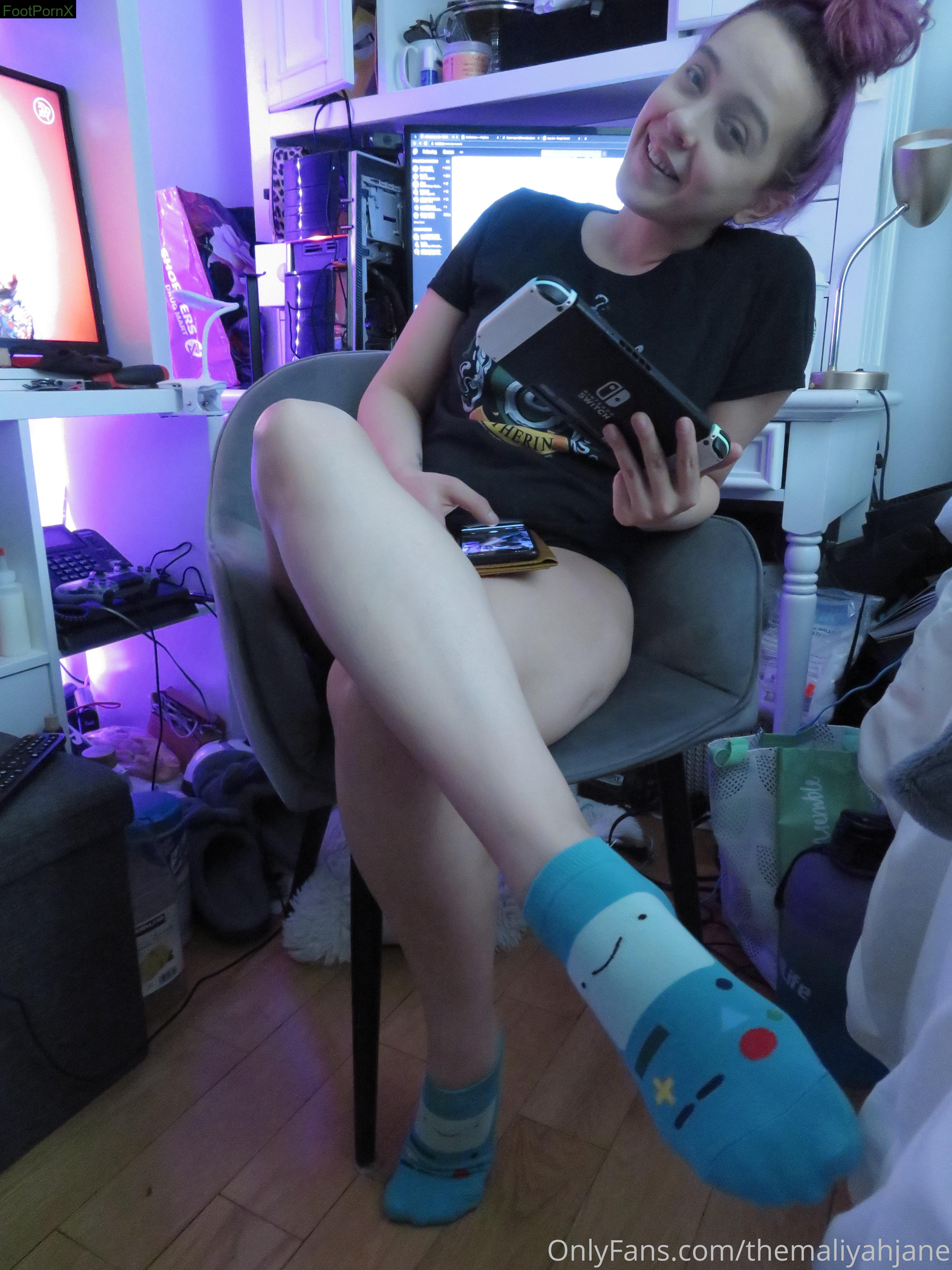 themaliyahjane feet photo 5