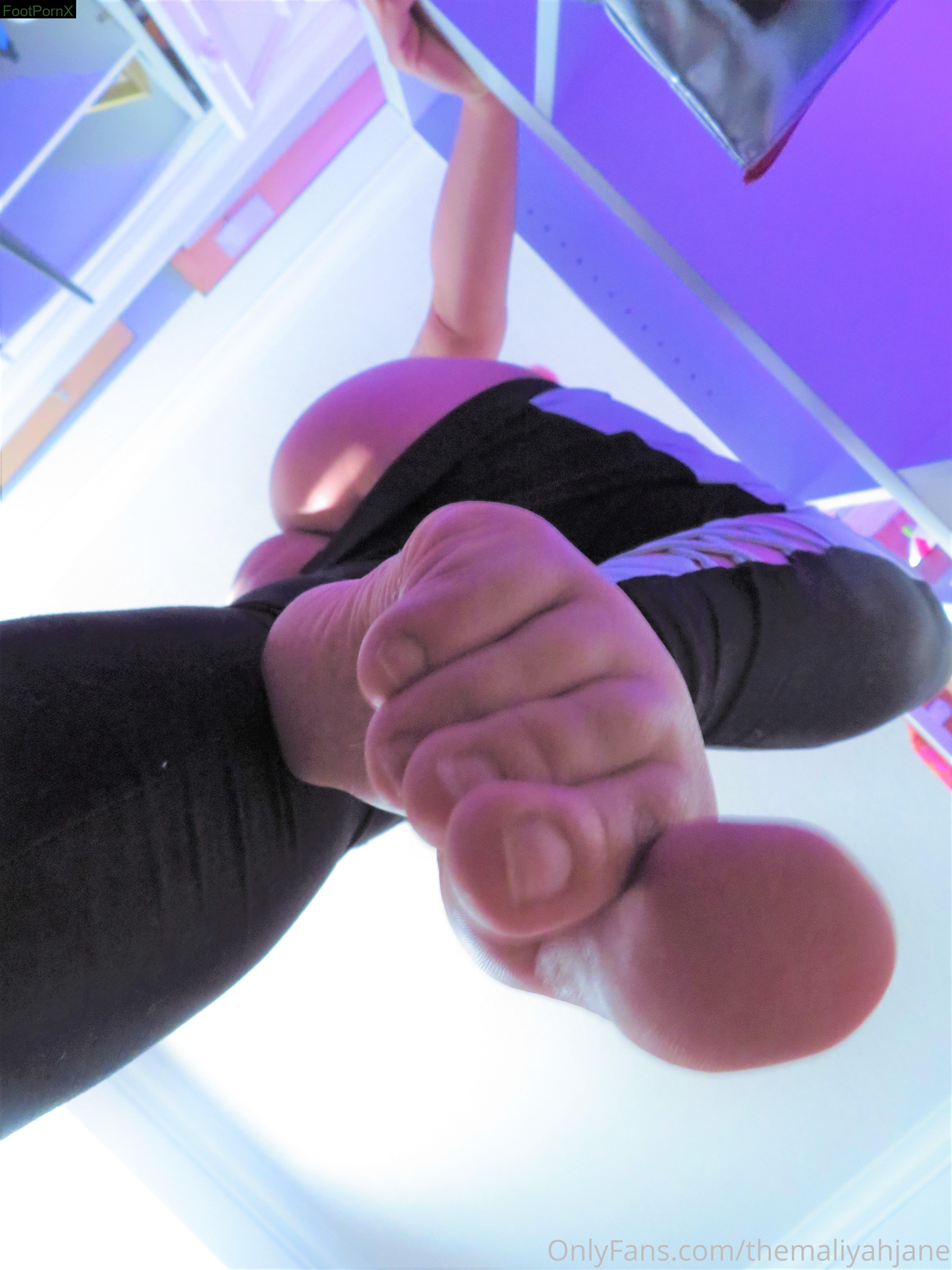 mfyt_liyahjane feet photo 4