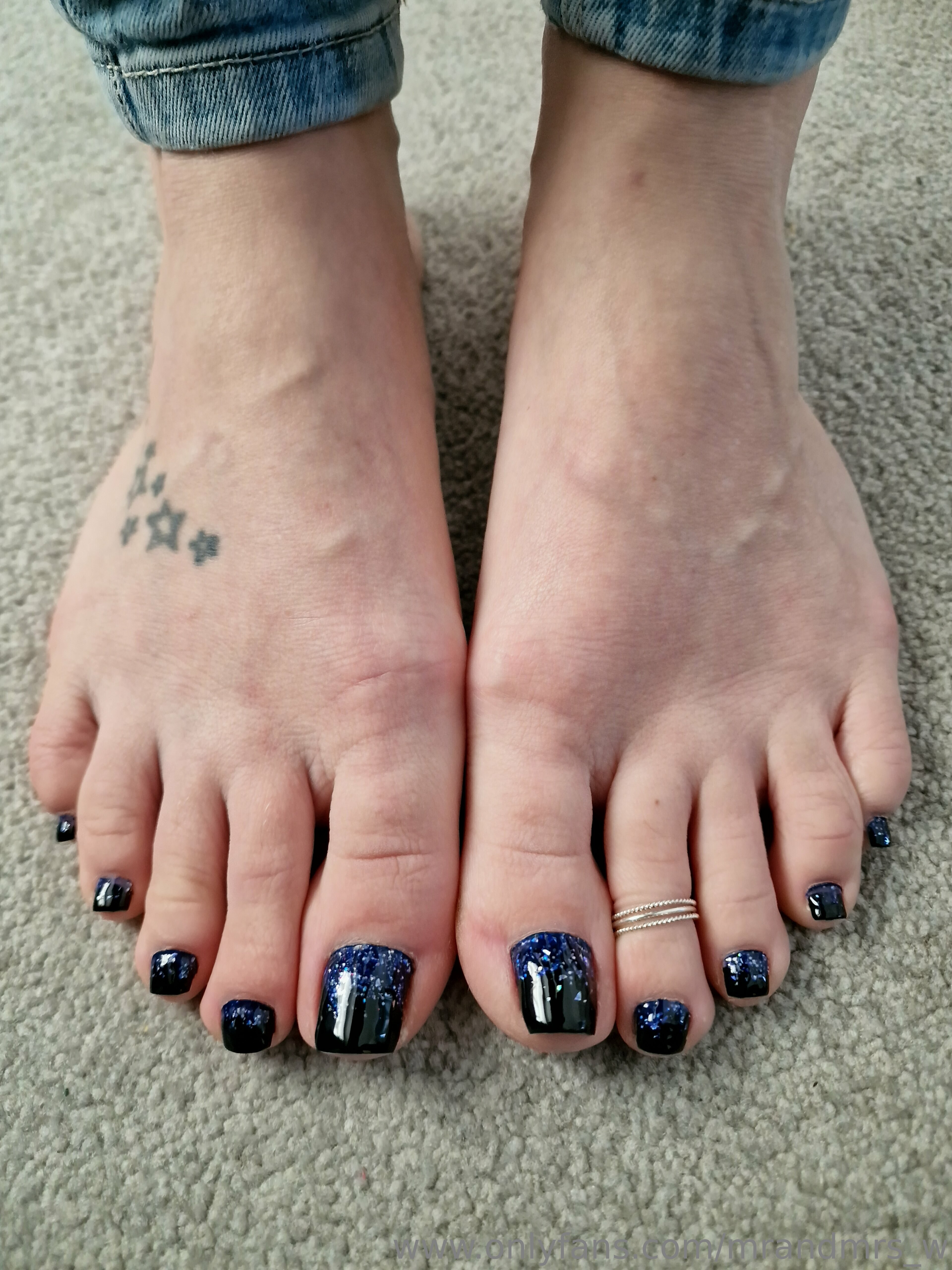 mrandmrs_w feet photo 10