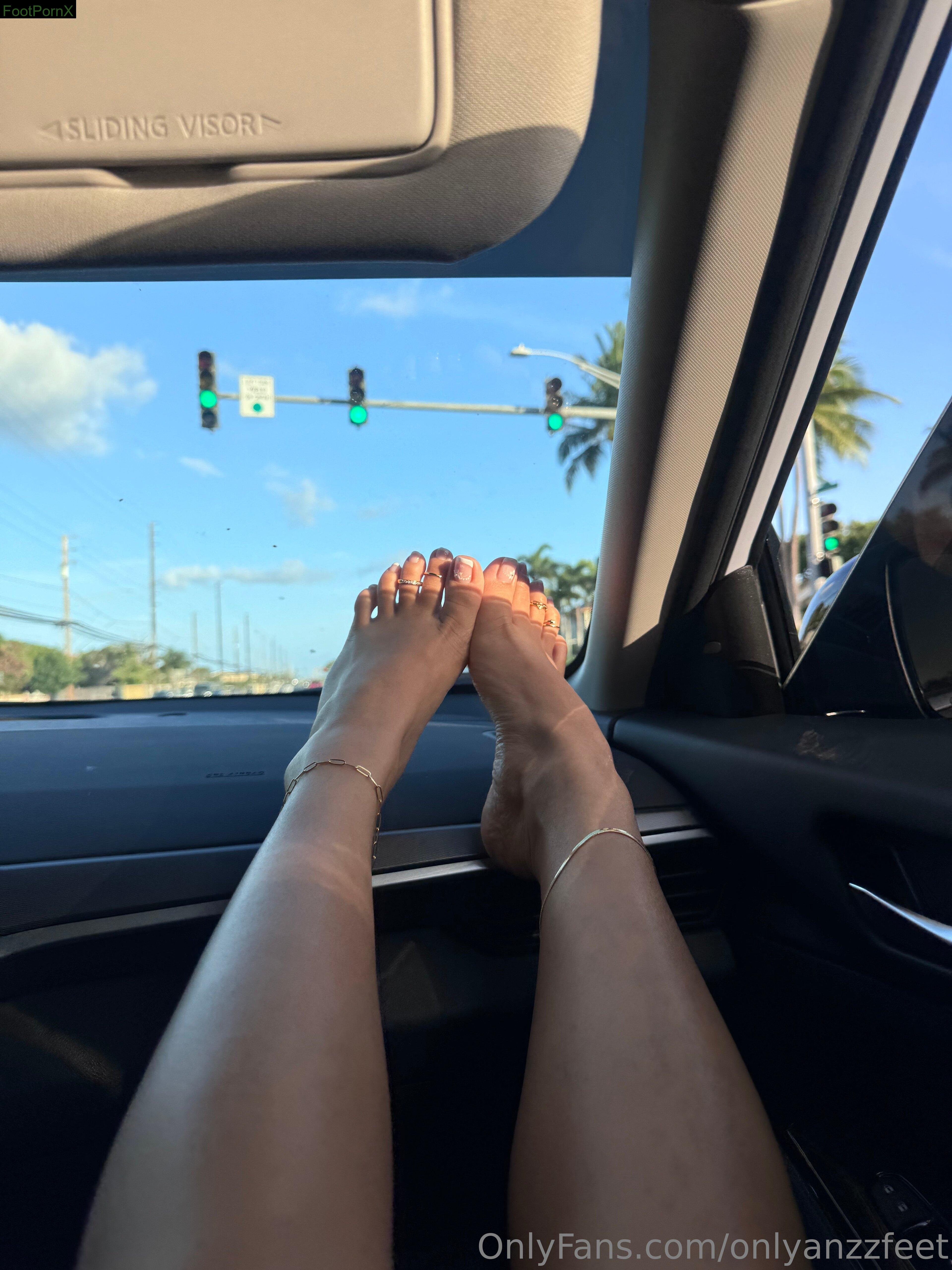 anzzthedon feet photo 10
