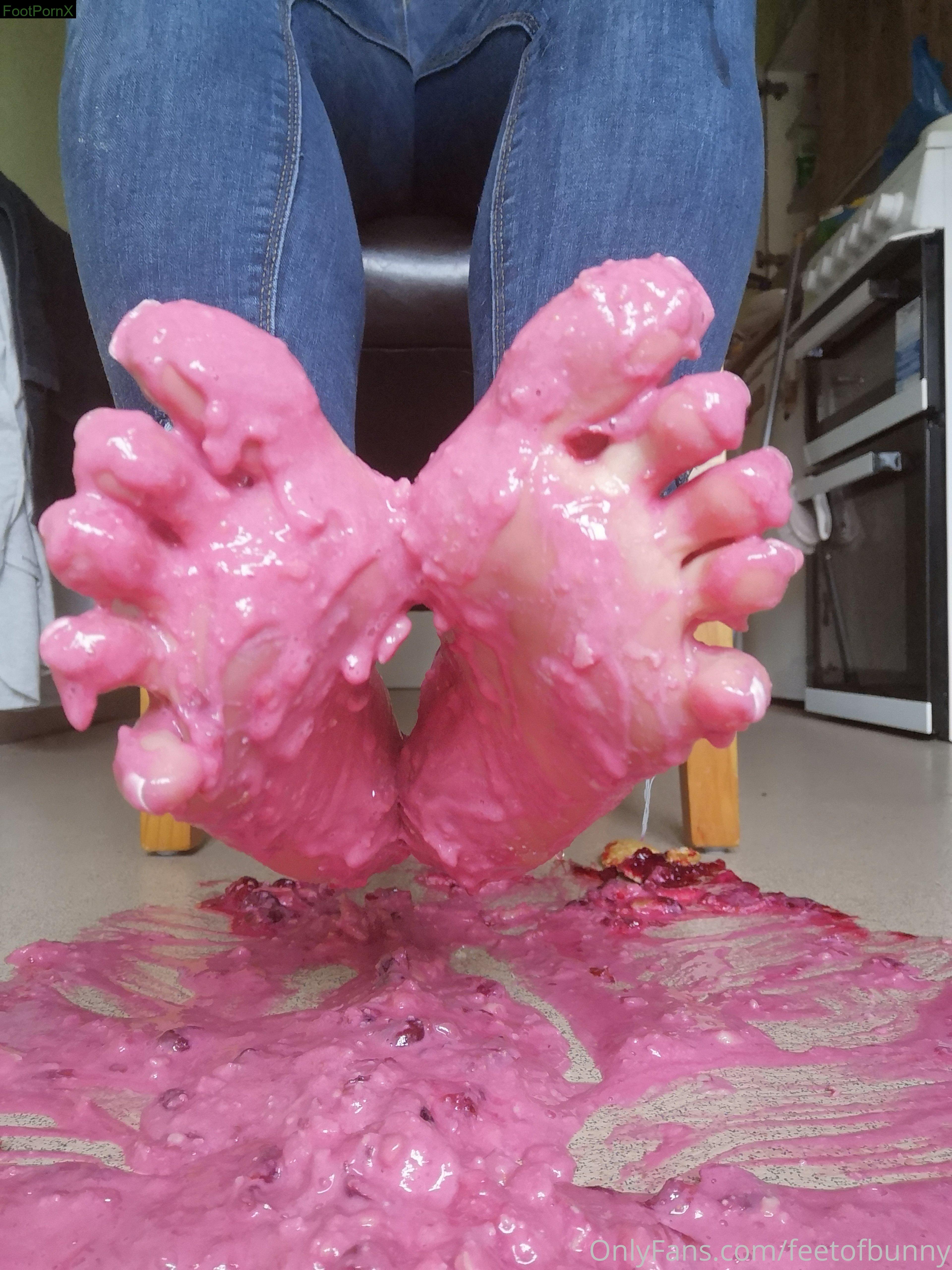 Feet Of Bunny feet photo 5