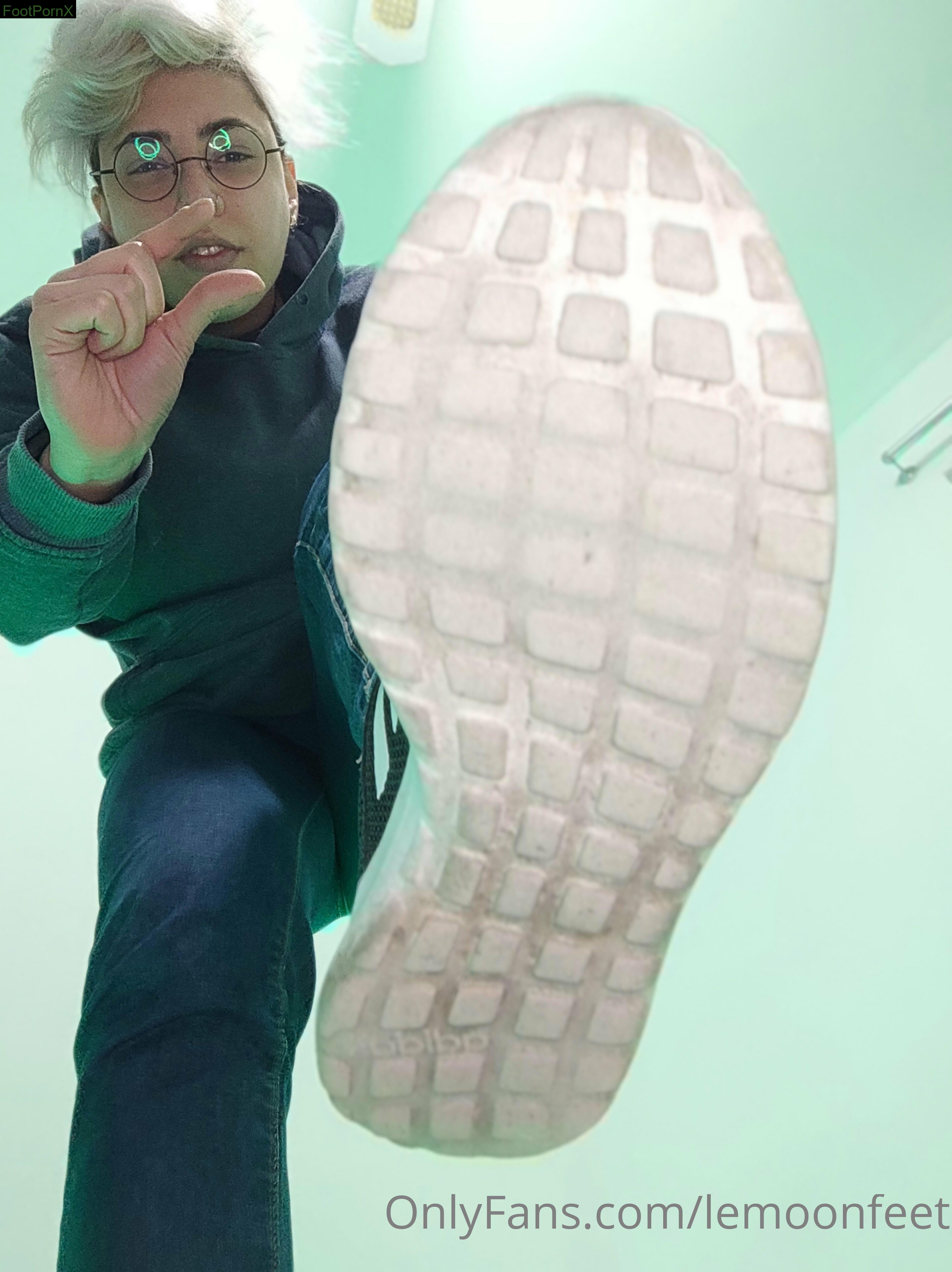 lemoonfeet feet photo 9