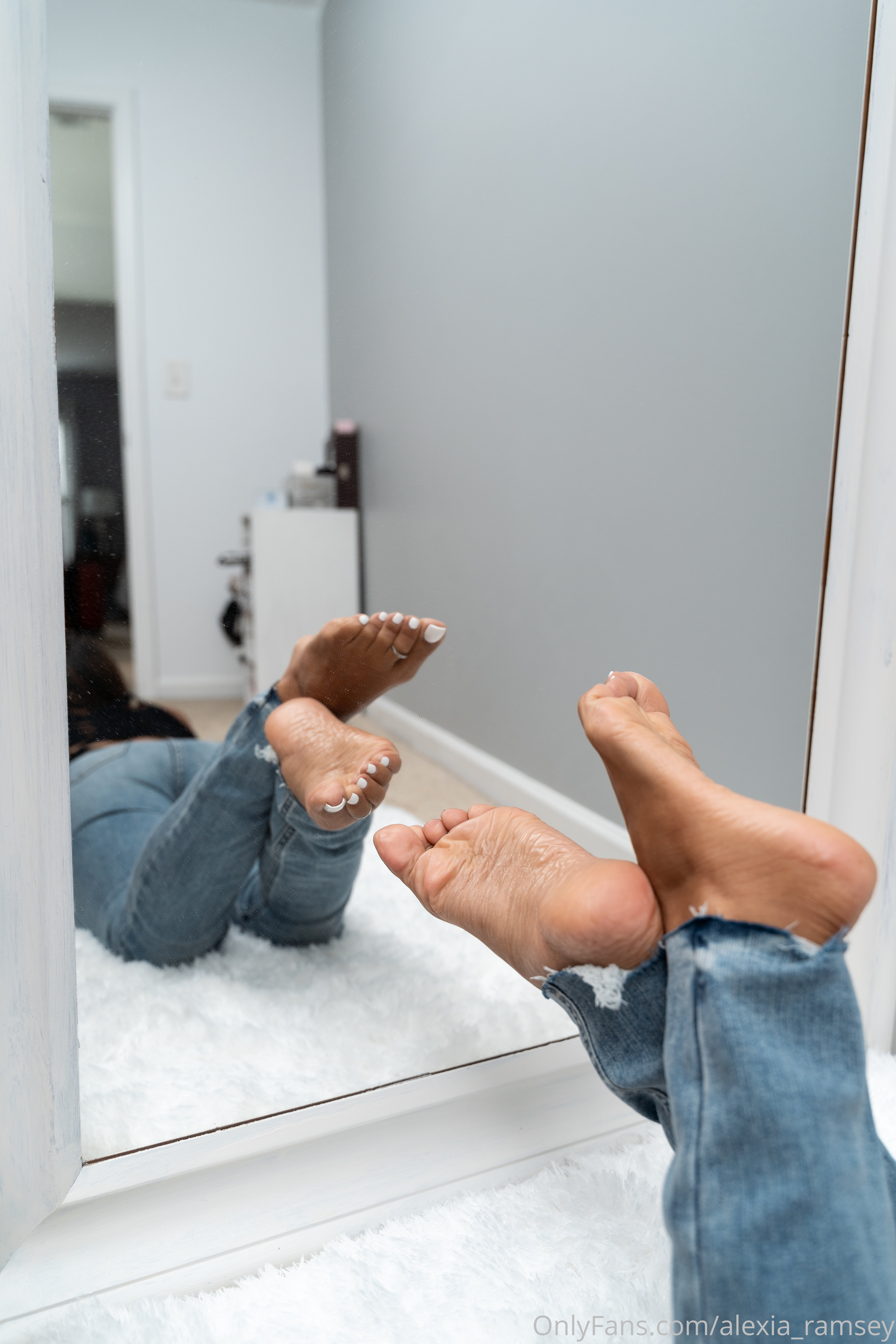 alexia_ramsey feet photo 11