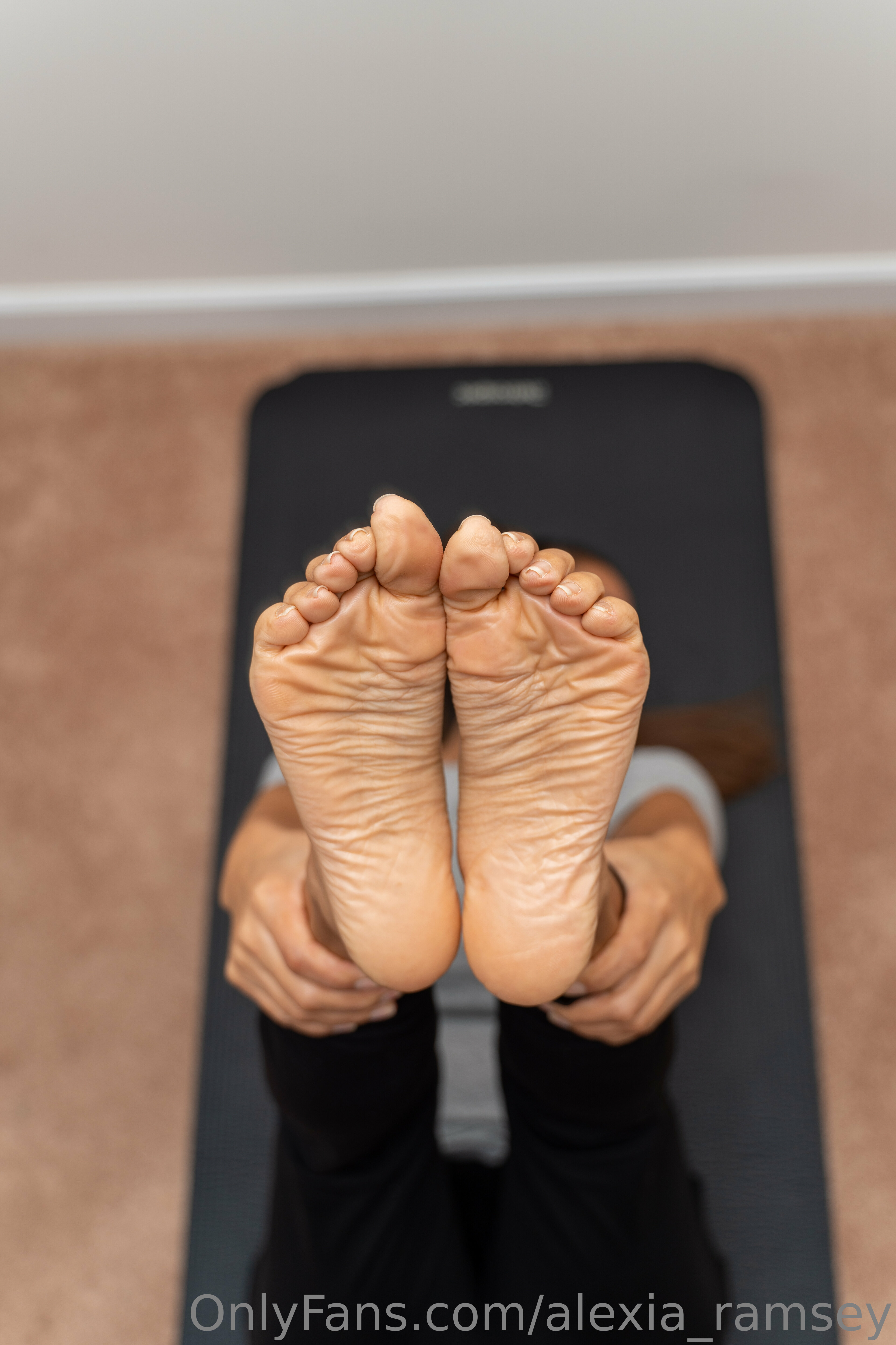 alexia_ramsey feet photo 11
