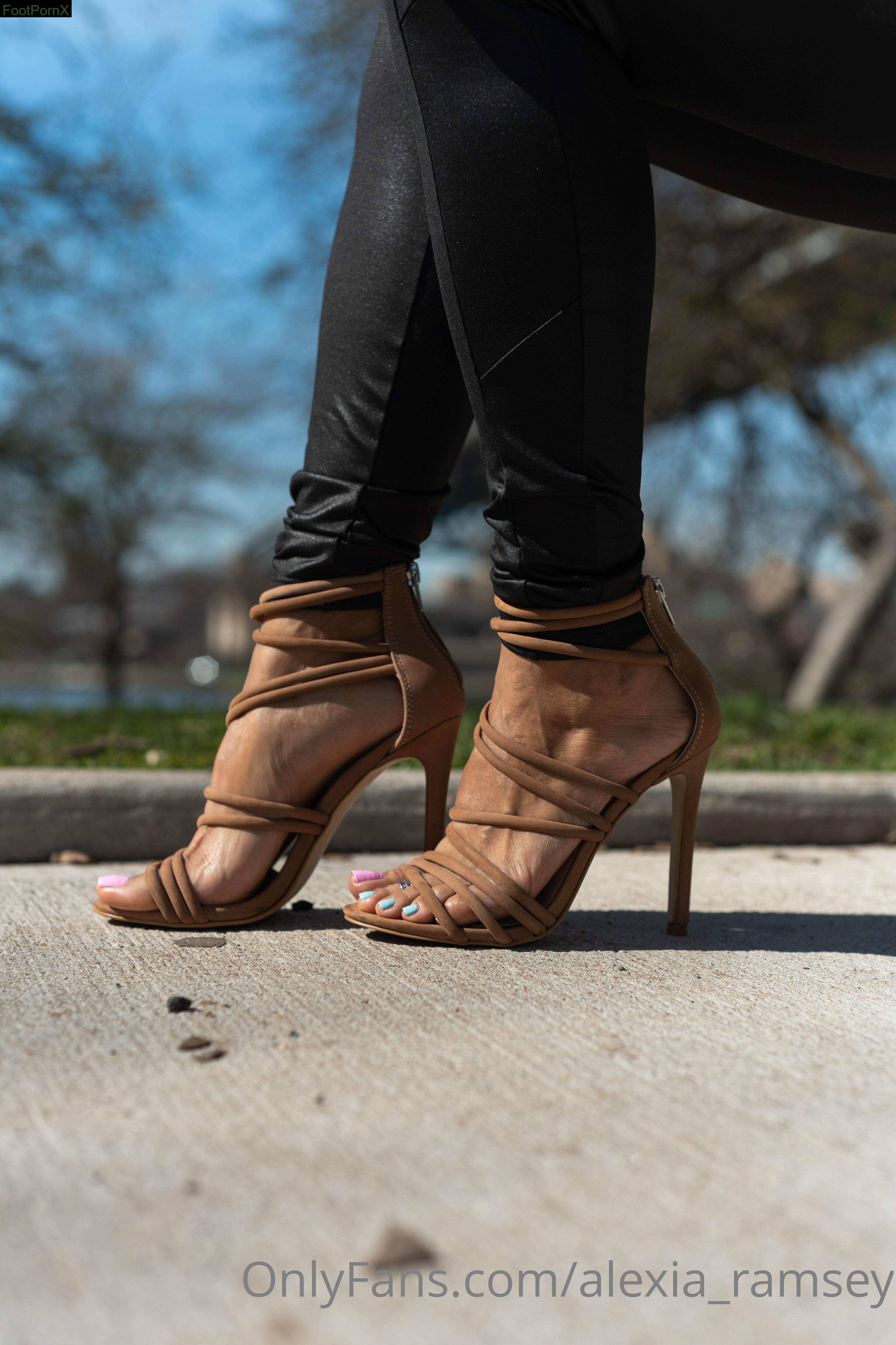 alexia_ramsey feet photo 11