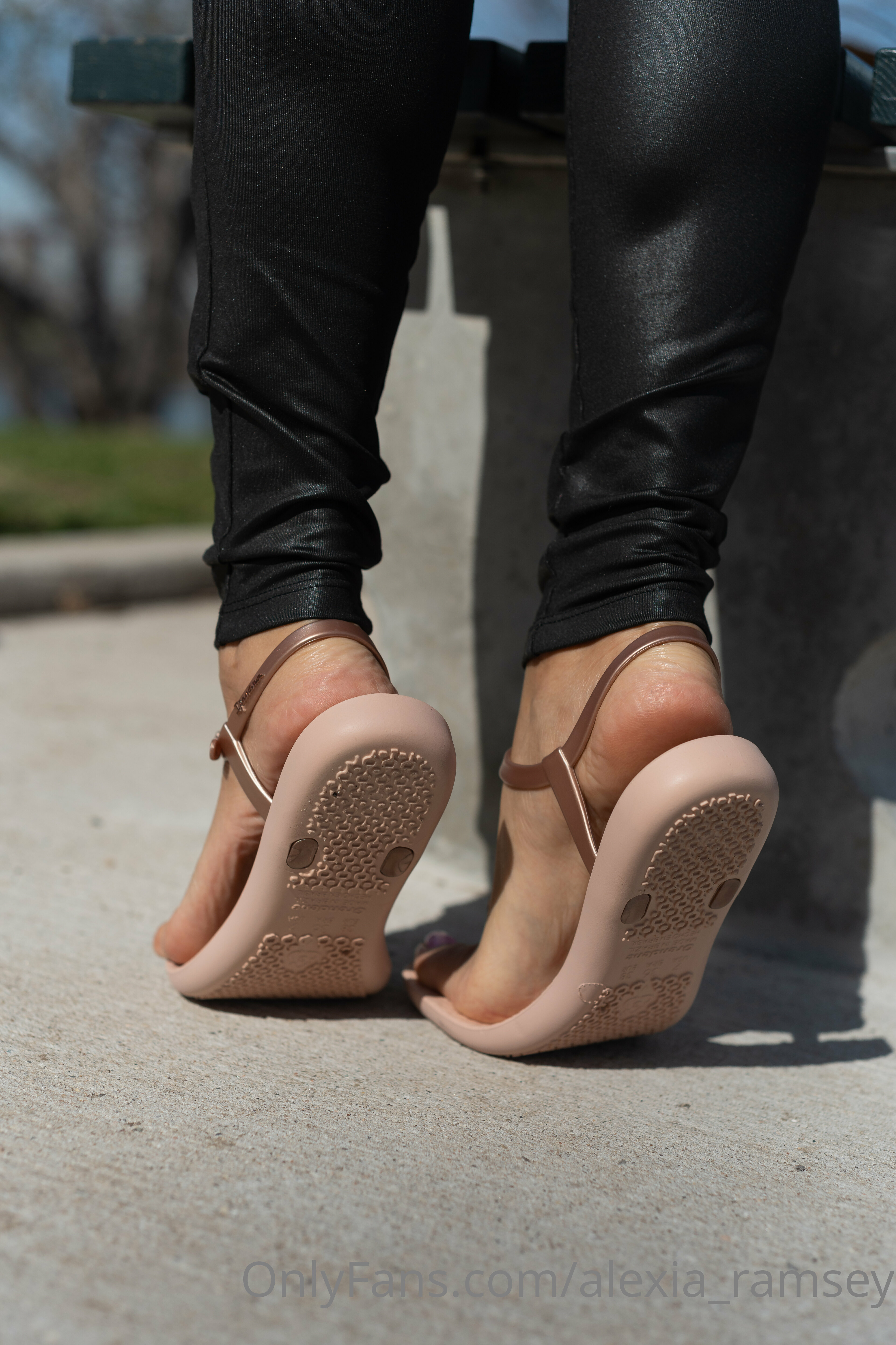alexia_ramsey feet photo 20