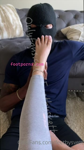 feetbysvett the queen footjobs 2