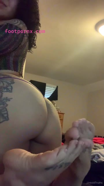 told_truths stripper feet hot 303
