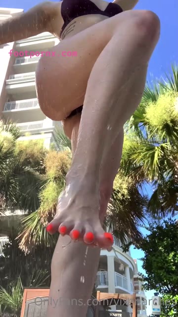 vixenarches hot foot queen [RETIRED] 65