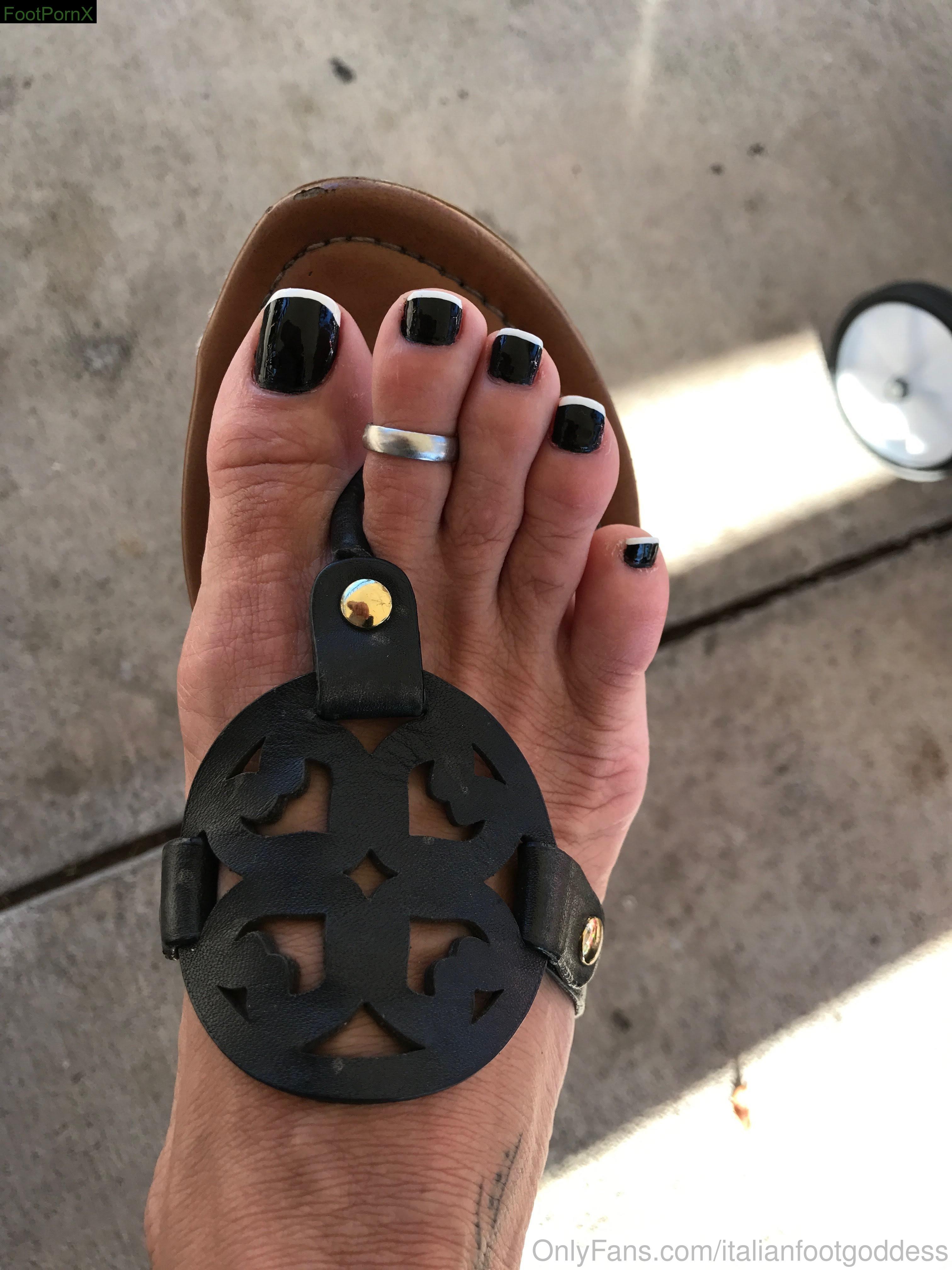 italianfootgoddess feet photo 21