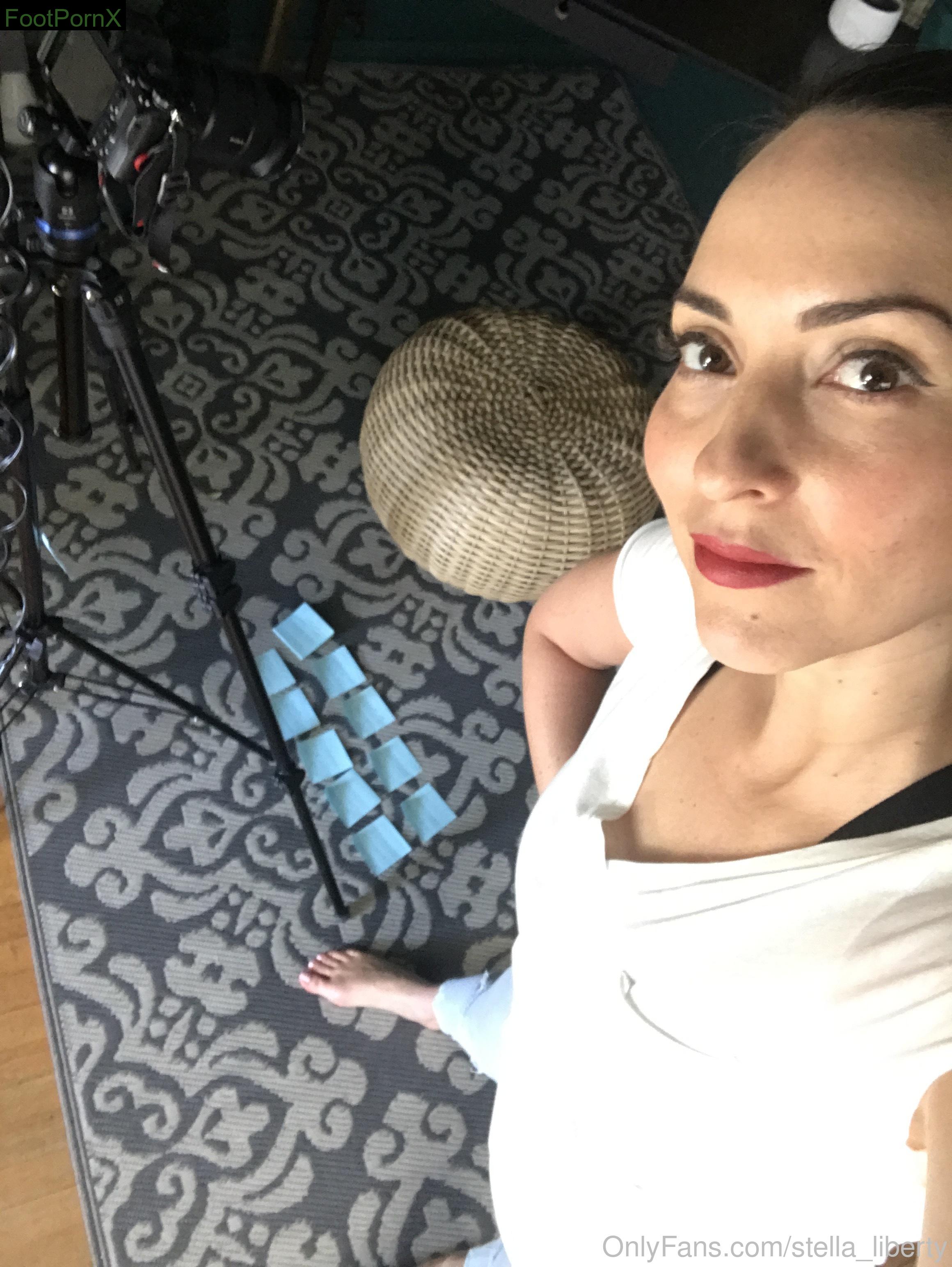 stella_liberty feet photo 9