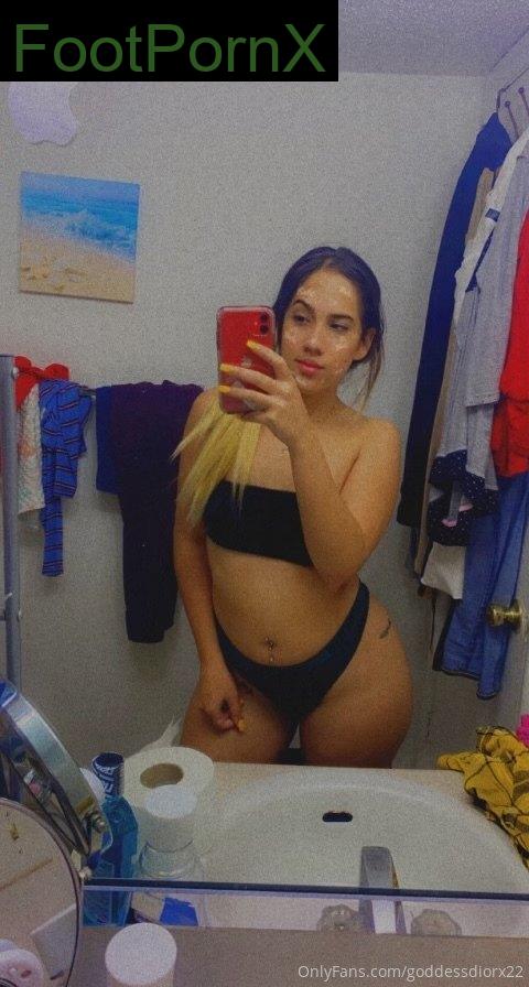 goddessdiorx22 feet photo 5