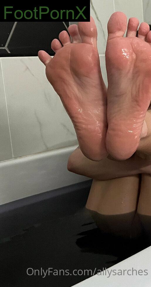 allysarches feet photo 10