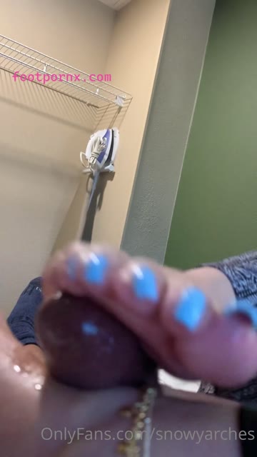 snowyarches long toenails footjob  16