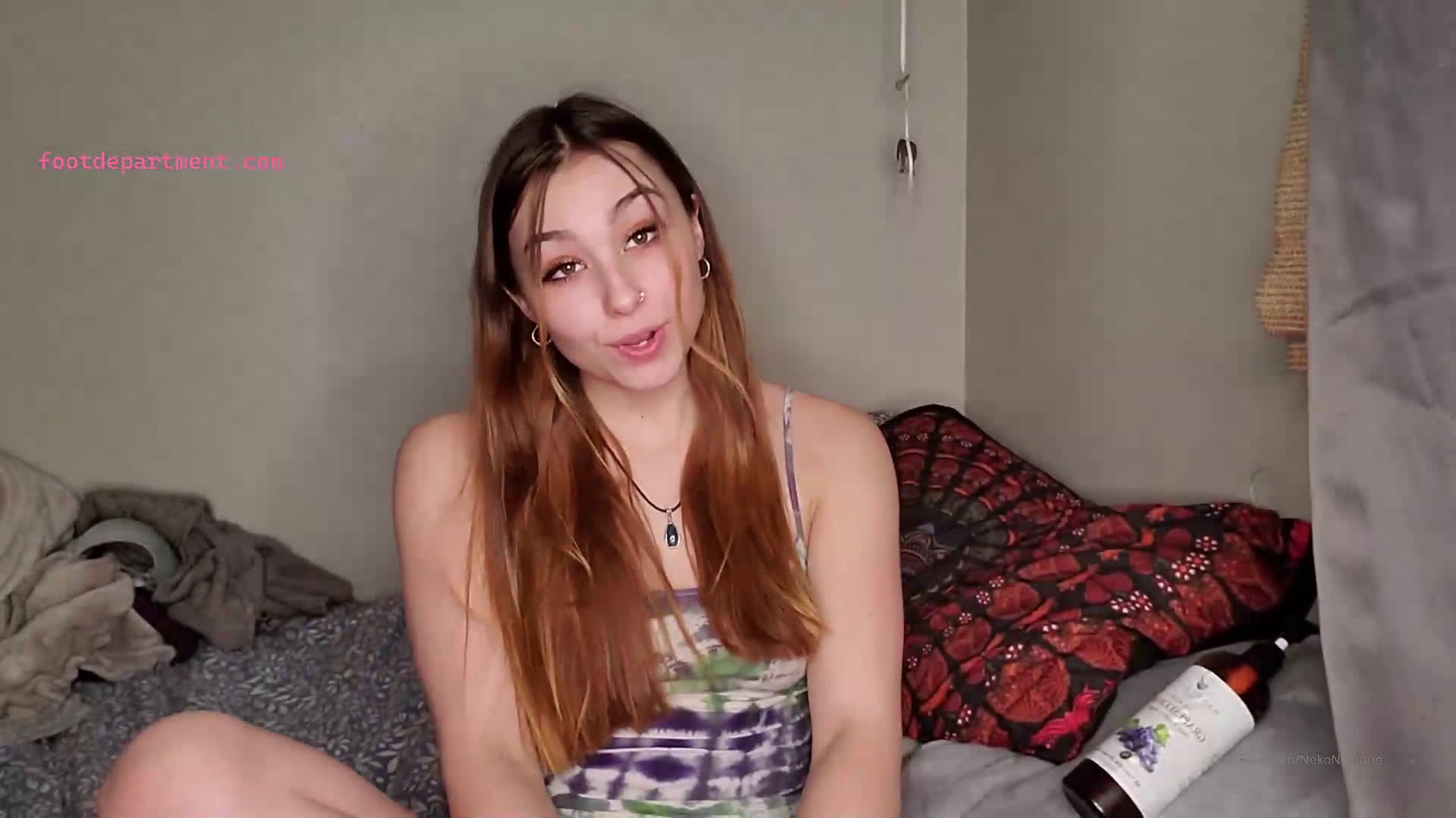 nekonymphe white girl self foot worship