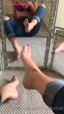 fernfootsie goddess purple feet