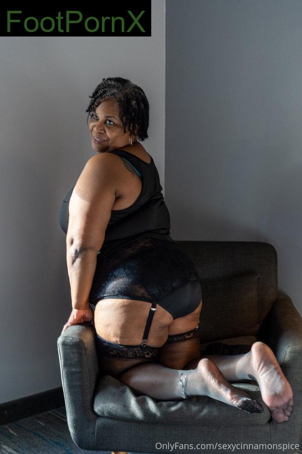 sexycinnamonspice feet photo 4