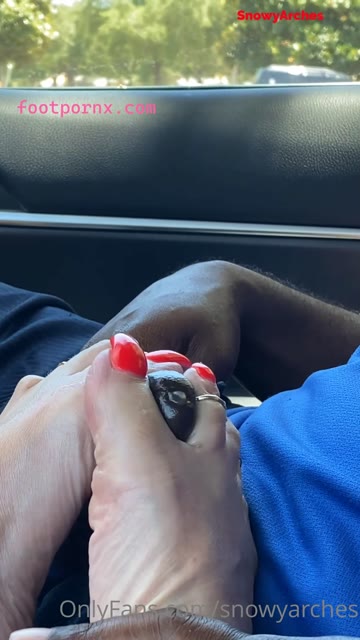 snowyarches long toenails footjob  36