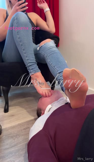 mrs_larry footworship and footjobs 15