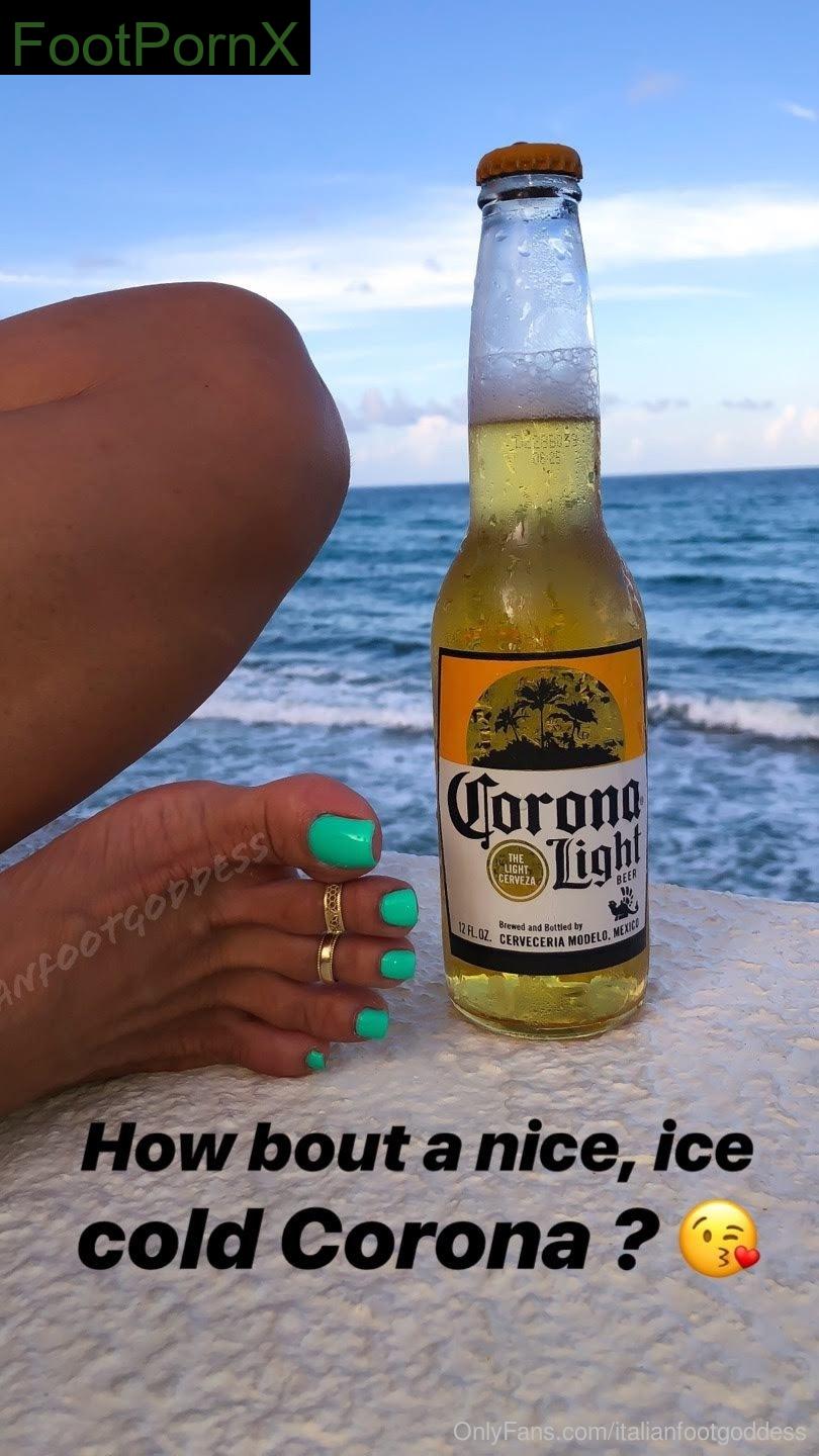 italianfootgoddess feet photo 9