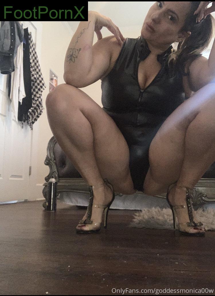 goddessmonica00w feet photo 23