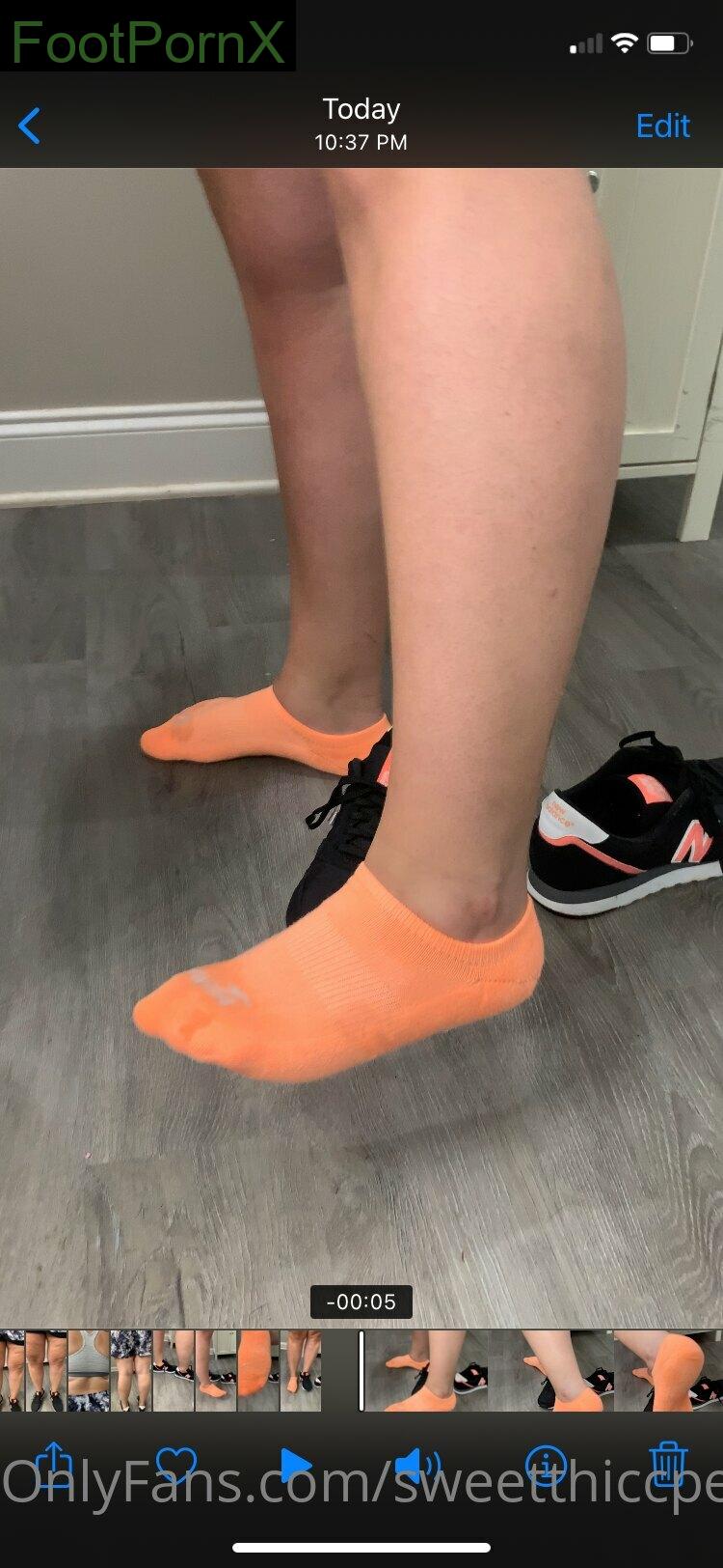 laurenkavali feet photo 2