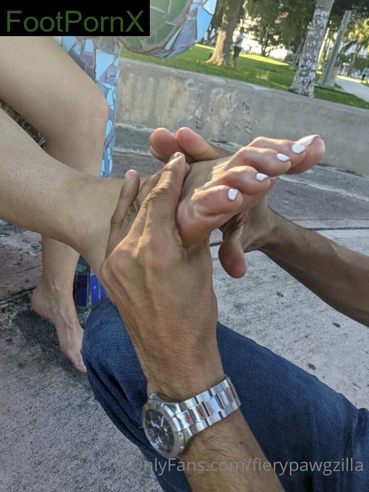 fierypawgzilla feet photo 10