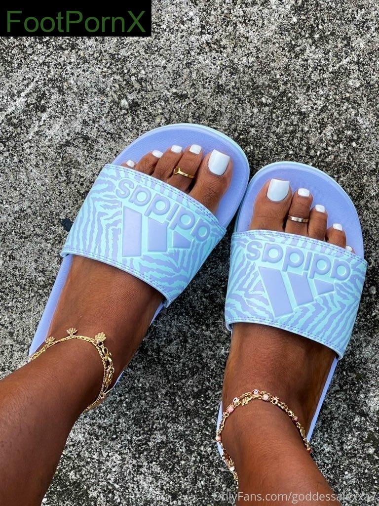 empressalexxa feet photo 6