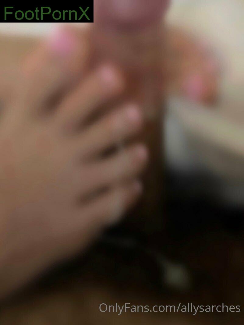 allysarches feet photo 1