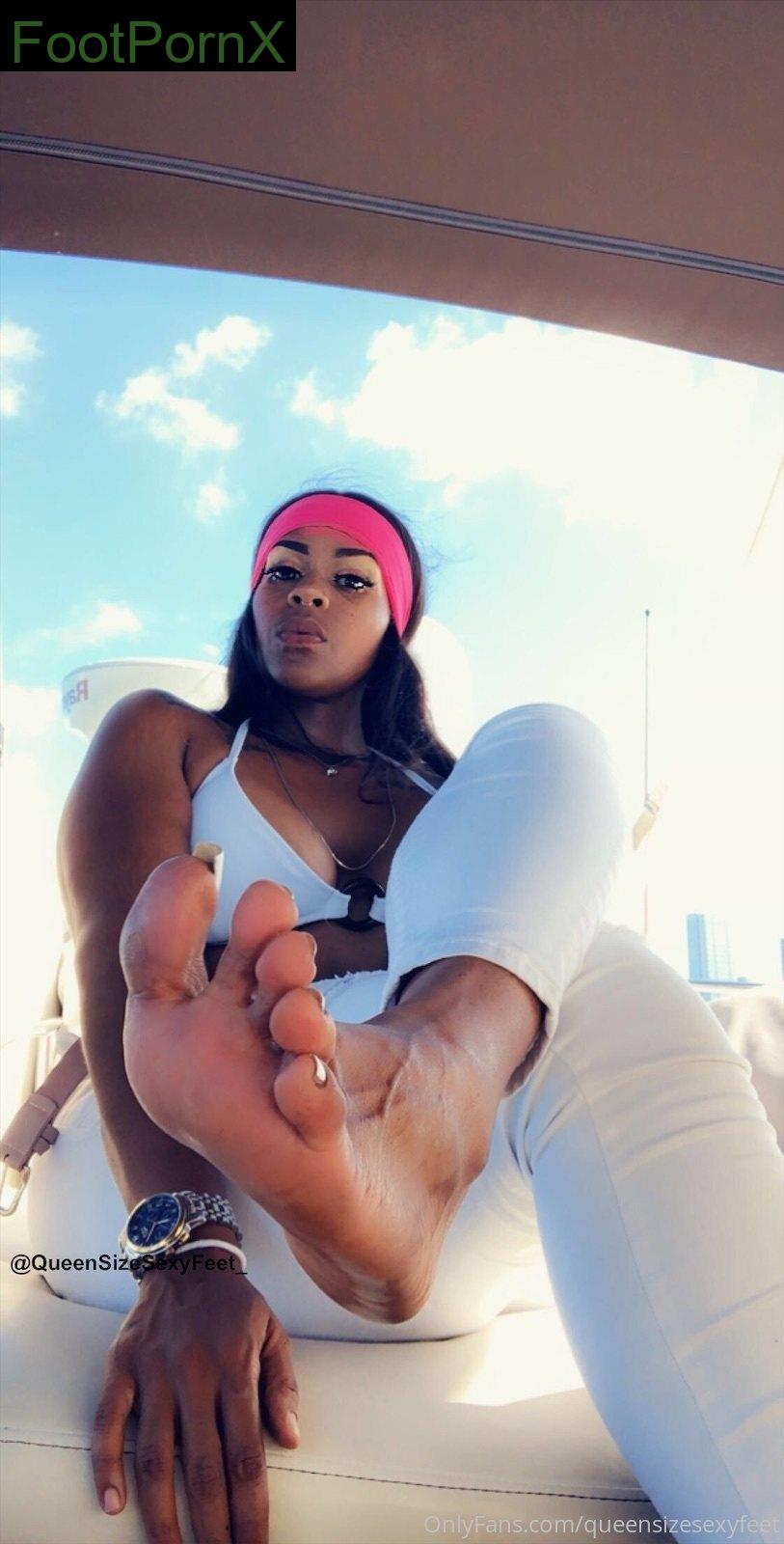 queensizesexyfeet feet photo 7
