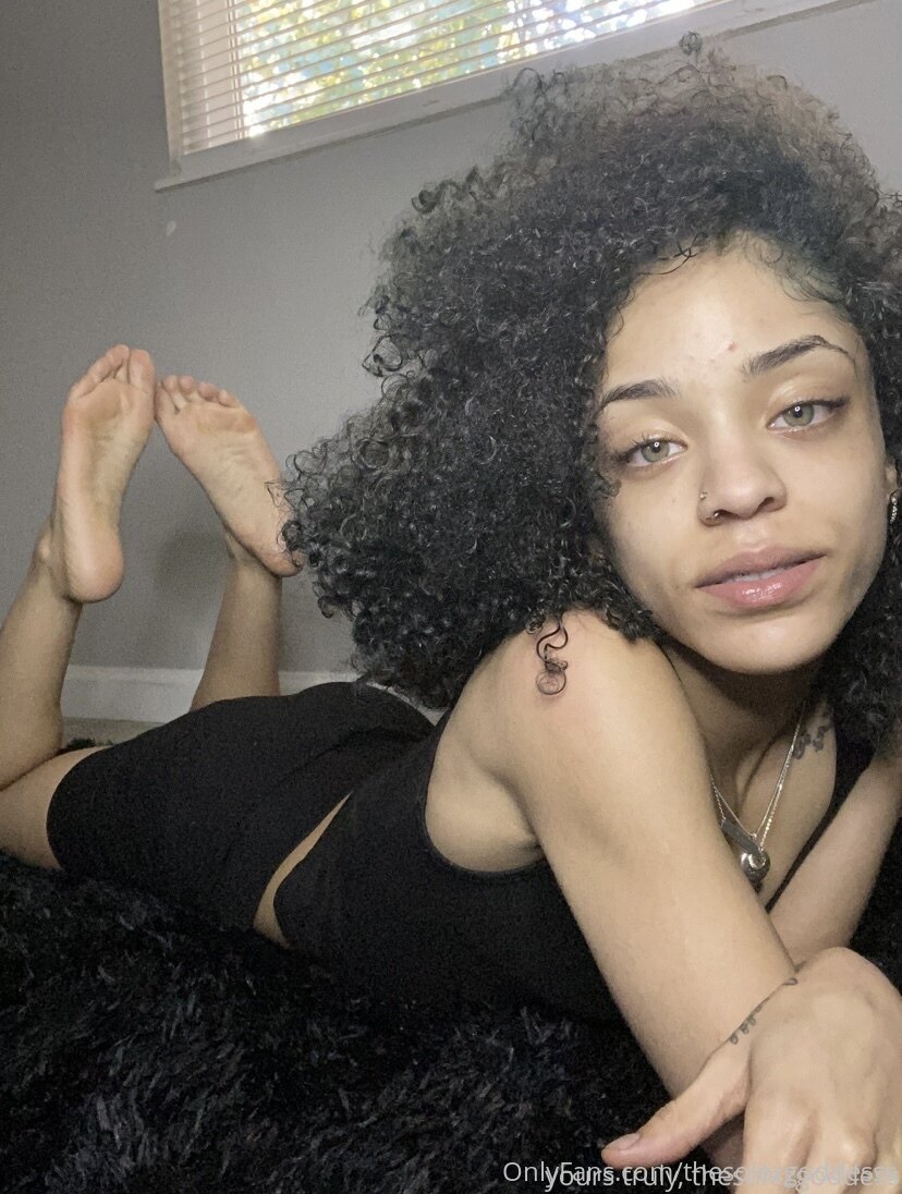 theemsmonroe feet photo 2
