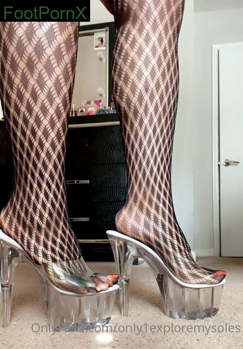 only1exploremysoles feet photo 21