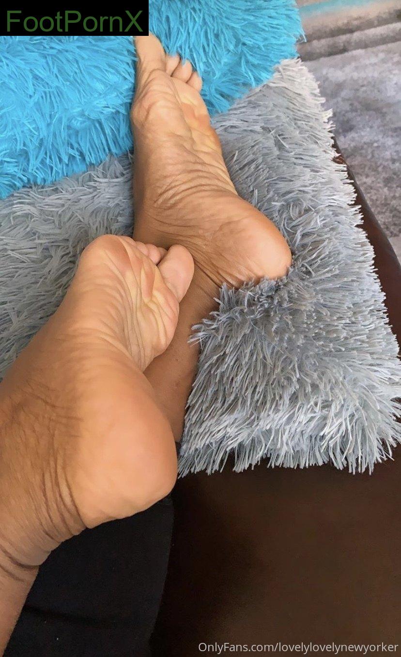 lovelylovelynewyorker feet photo 6