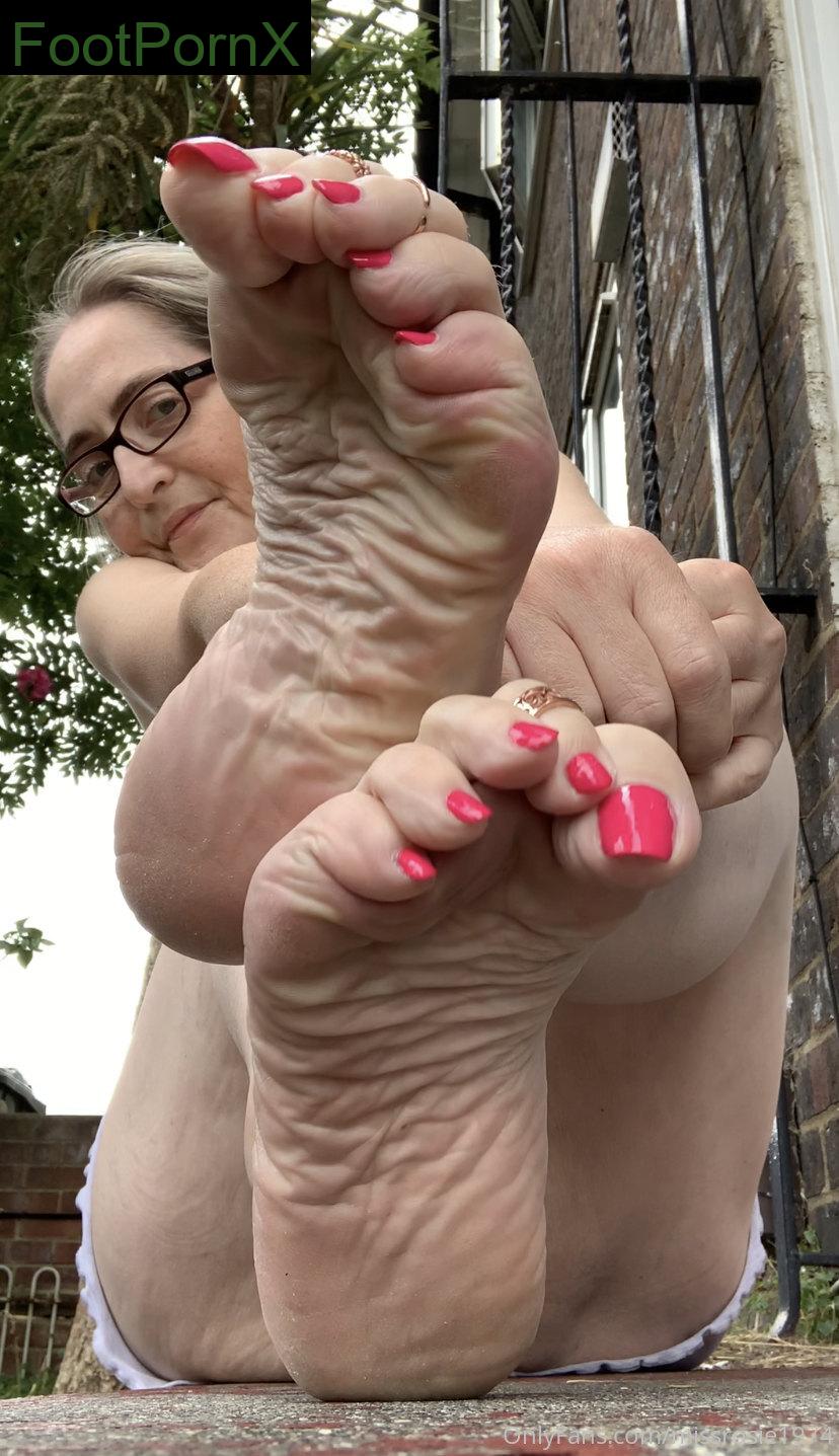 missrosie1974 feet photo 4